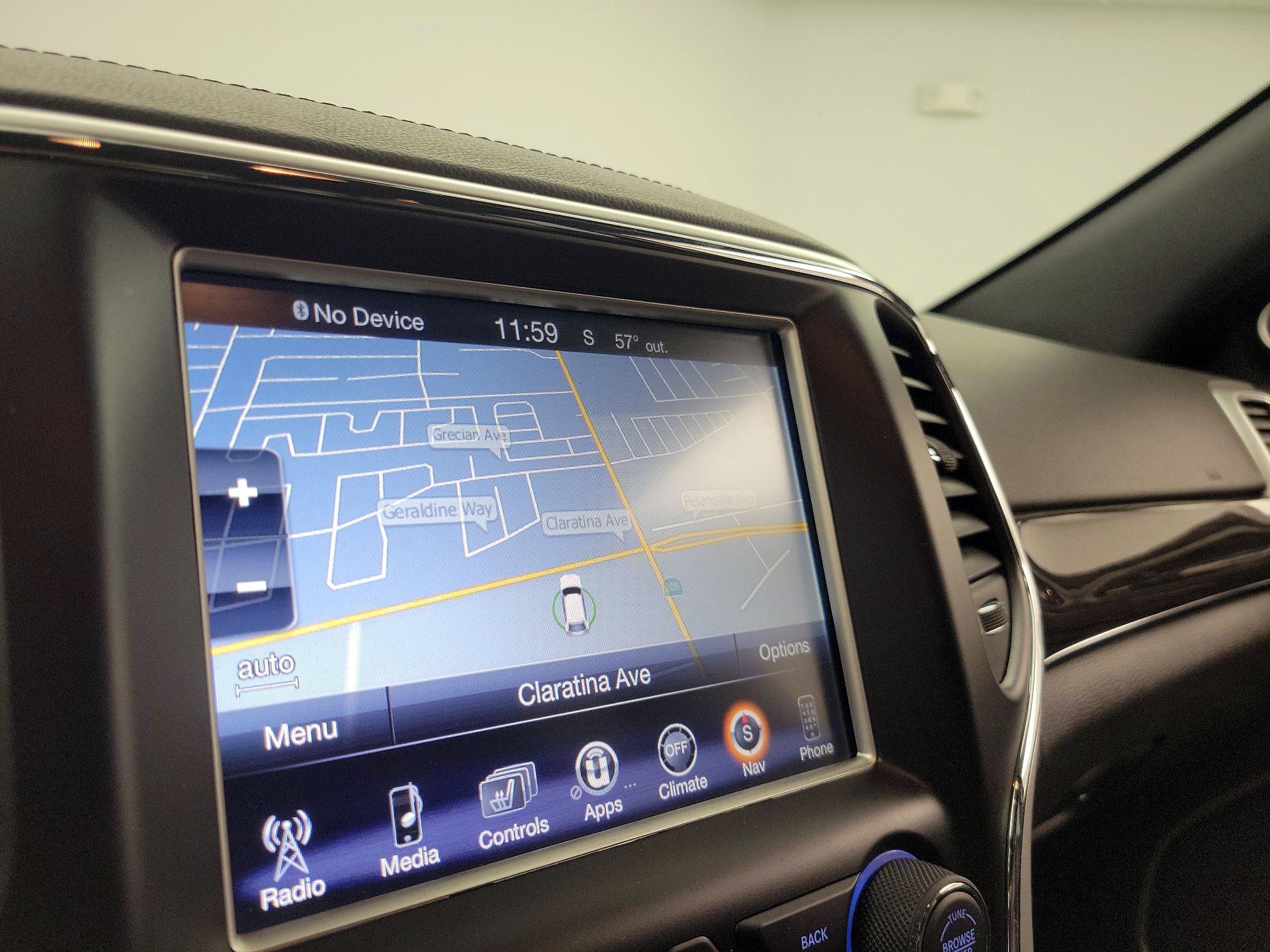 Thumbnail: 2015 Jeep Grand Cherokee - 14