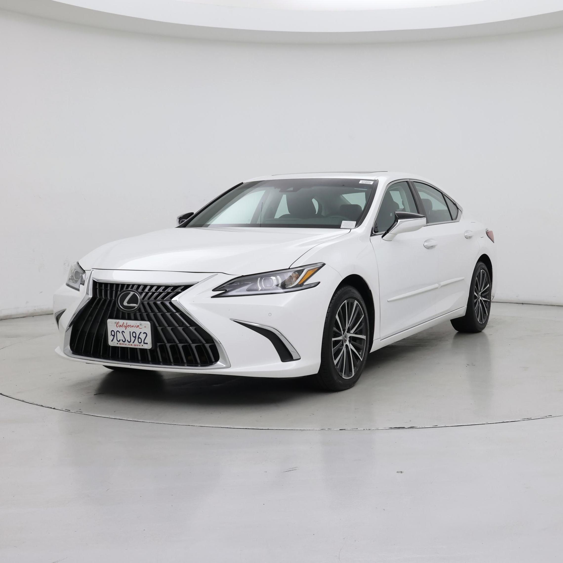 Thumbnail: 2022 Lexus ES - 4