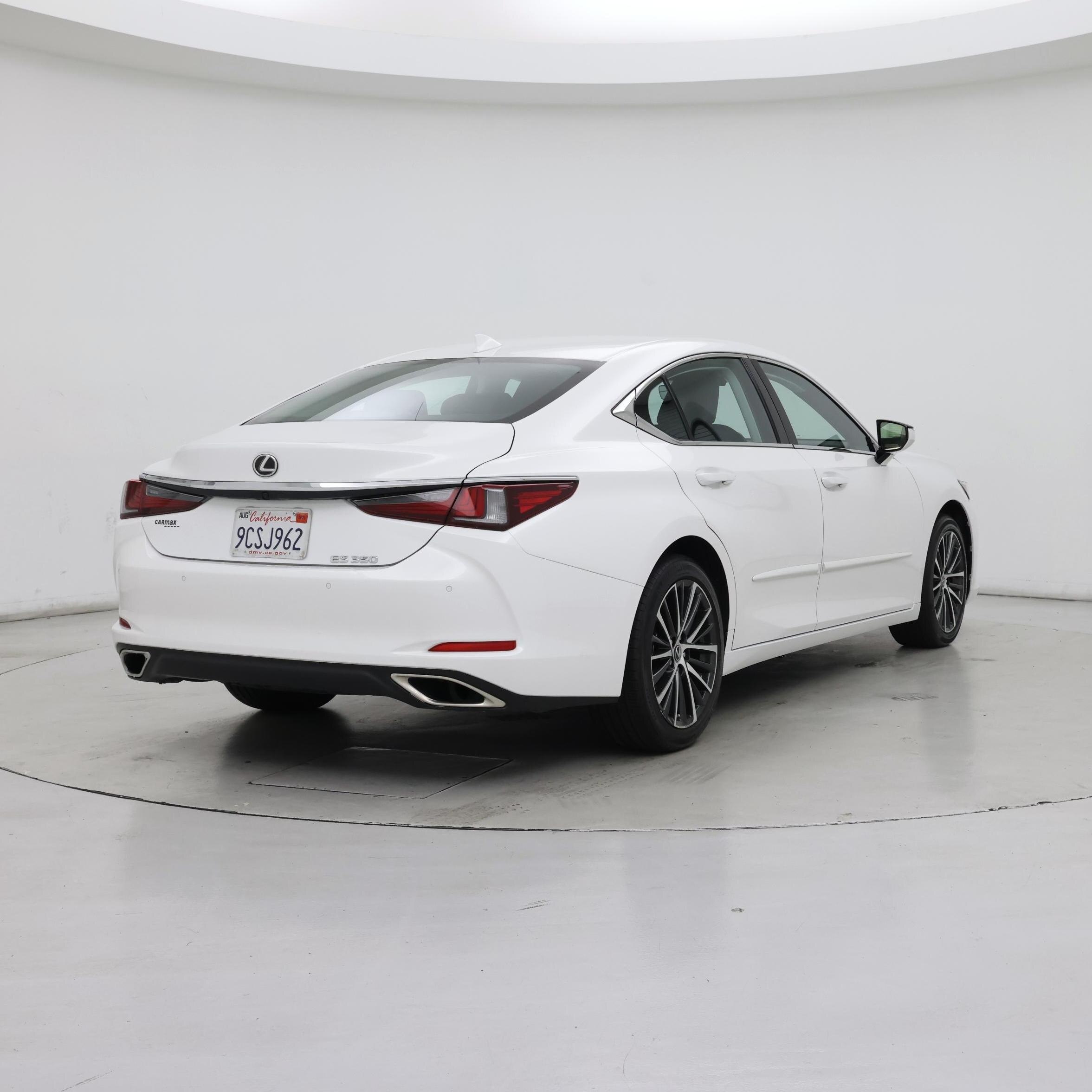 Thumbnail: 2022 Lexus ES - 8