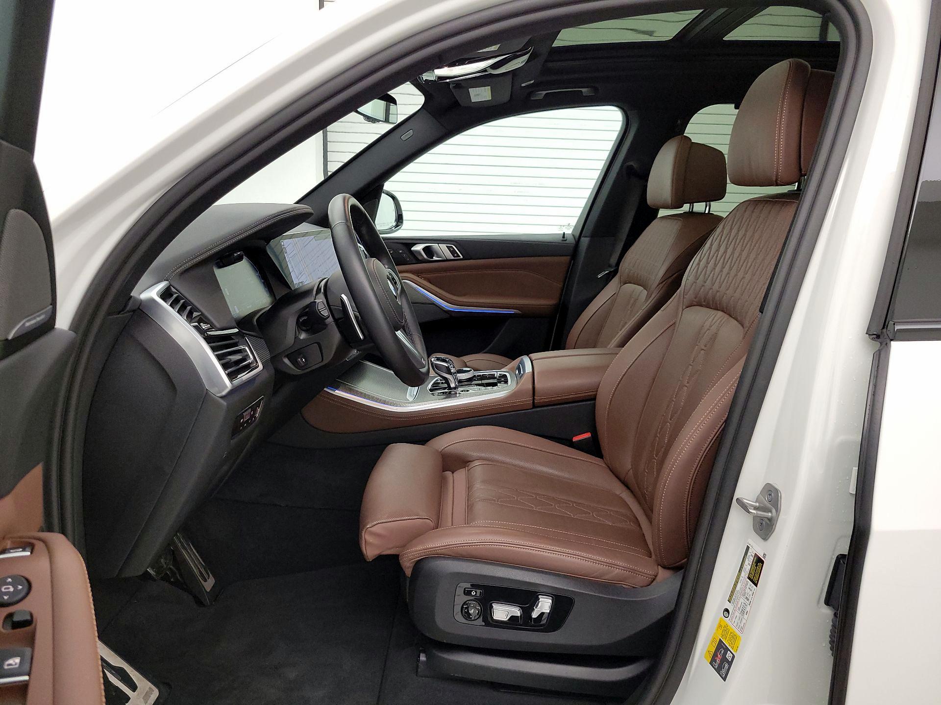 Thumbnail: 2023 BMW X5 - 11
