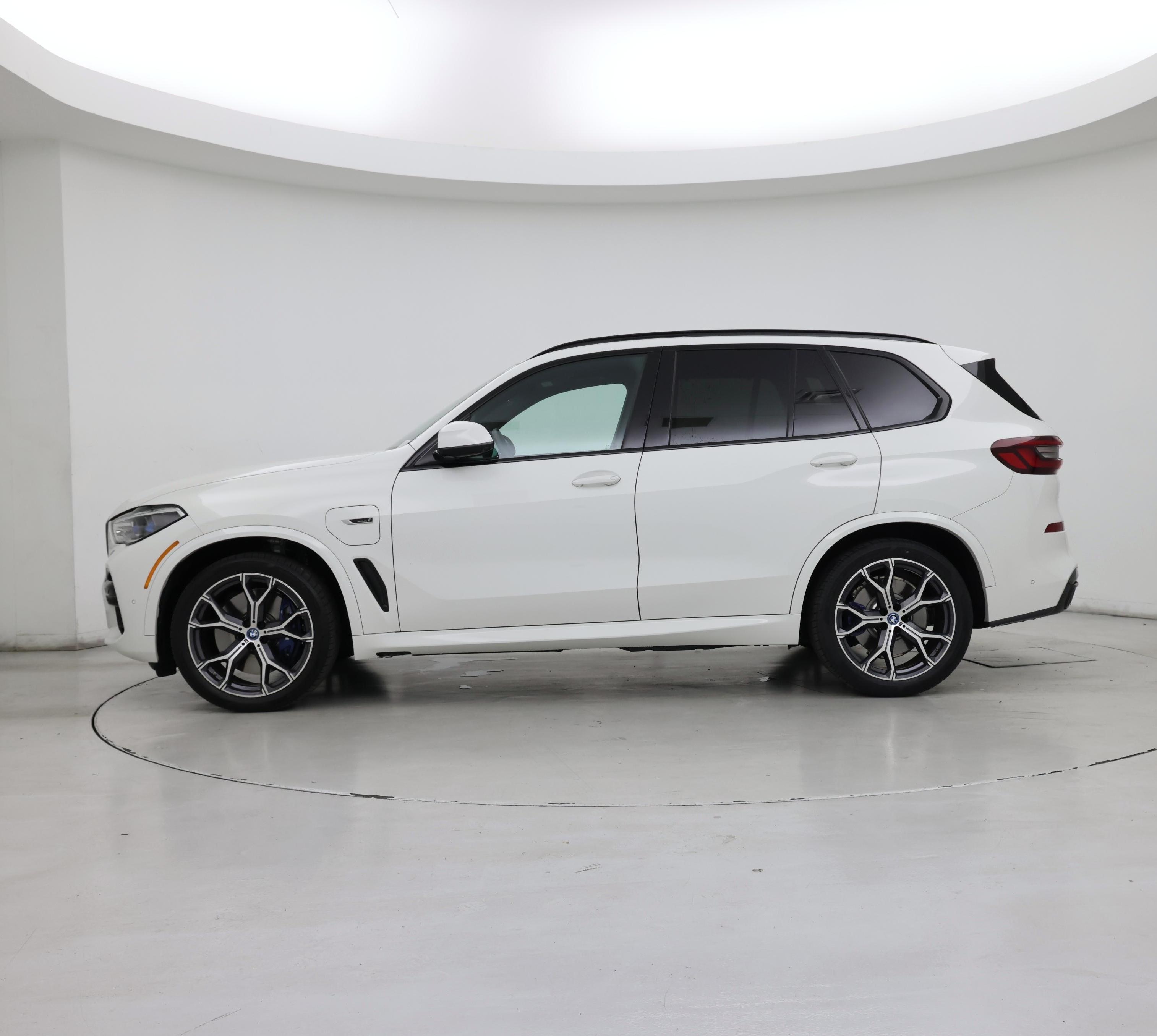 Thumbnail: 2023 BMW X5 - 3