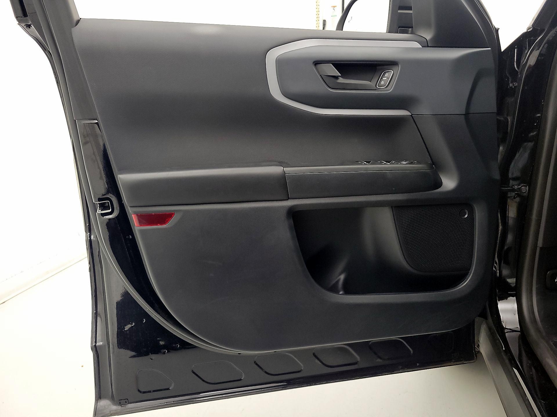 Thumbnail: 2021 Ford Bronco Sport - 12