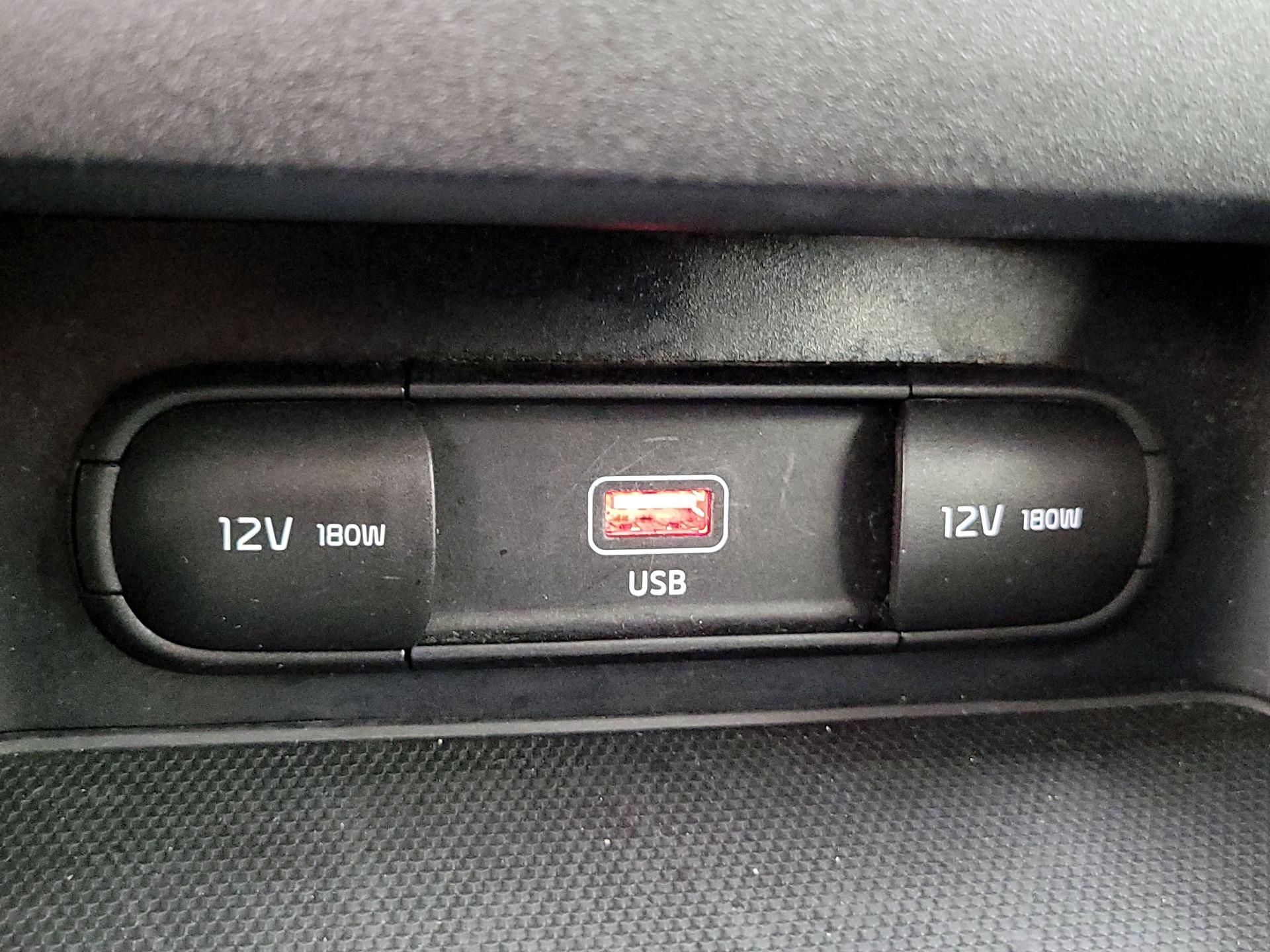 Thumbnail: 2023 Kia Forte - 18