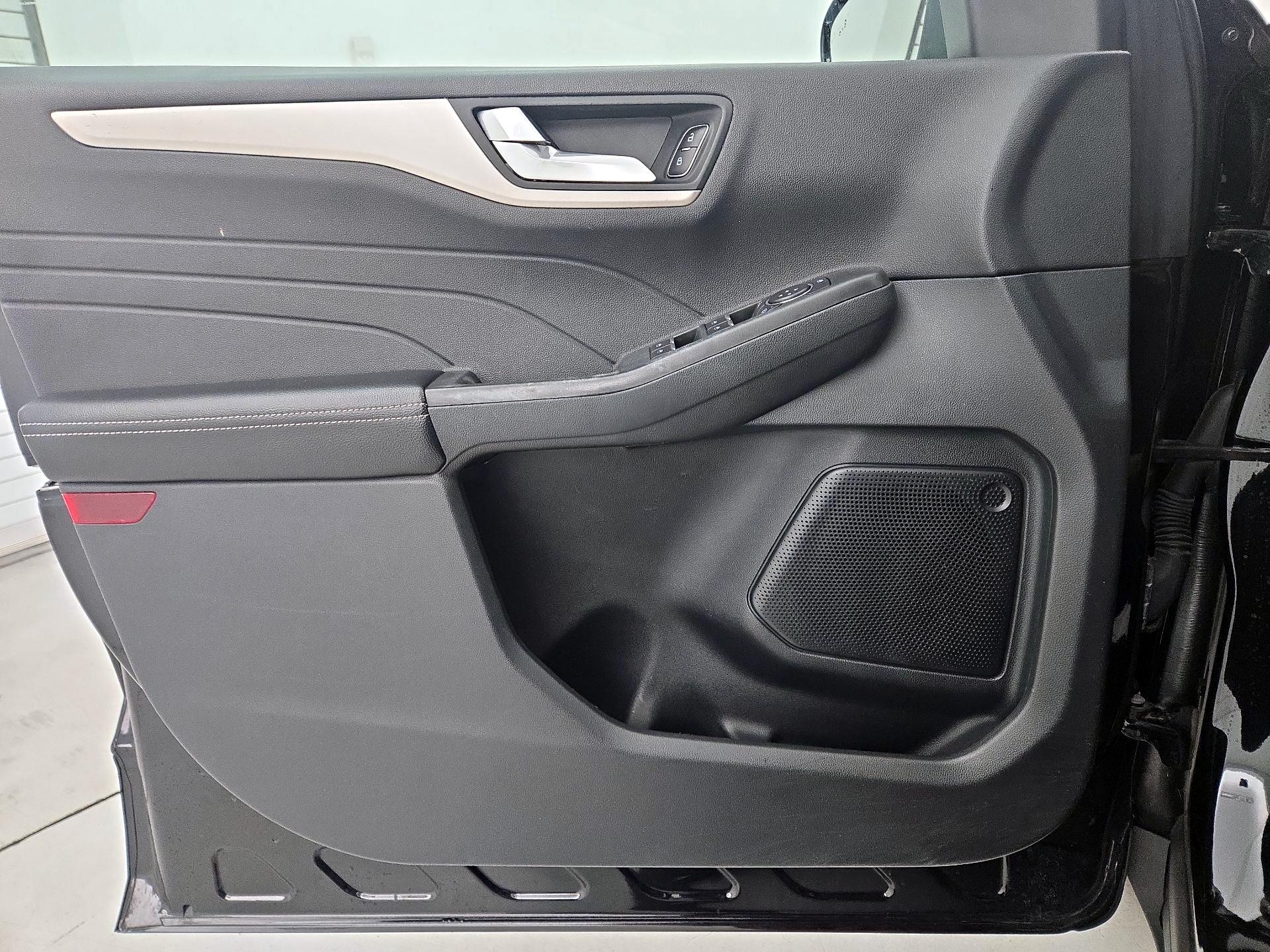 Thumbnail: 2021 Ford Escape - 12