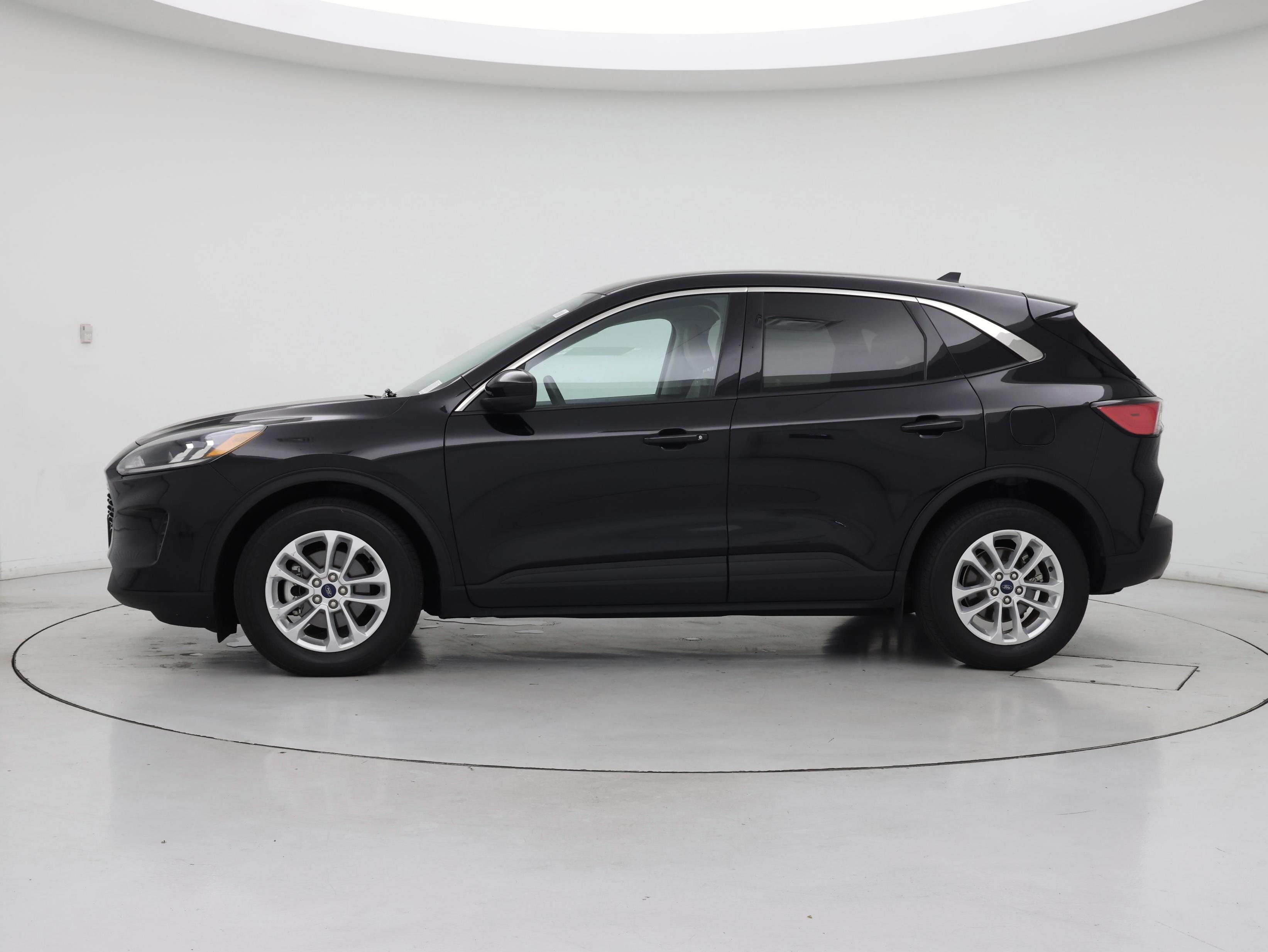 Thumbnail: 2021 Ford Escape - 3