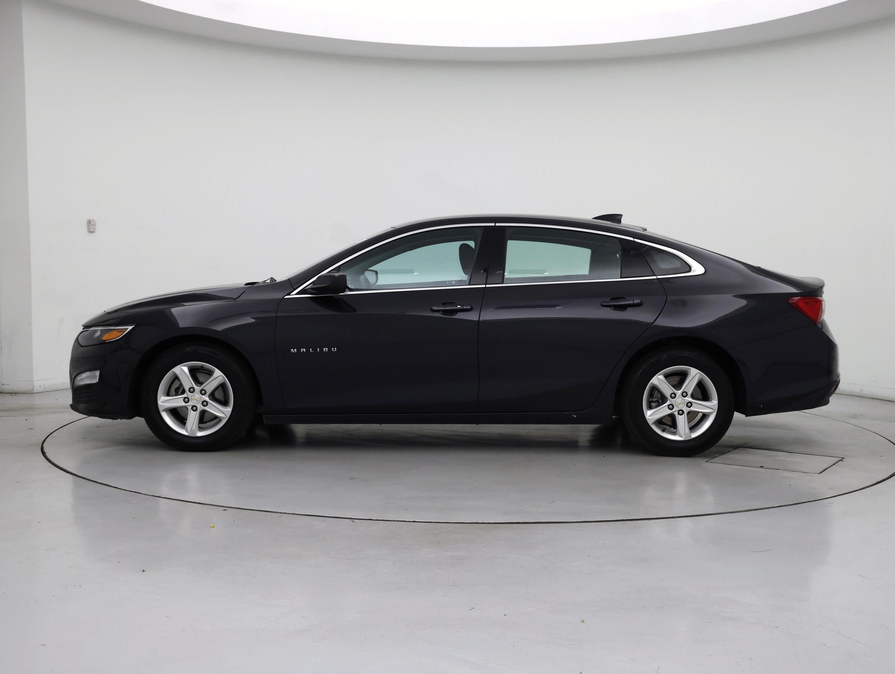 Thumbnail: 2023 Chevrolet Malibu - 3
