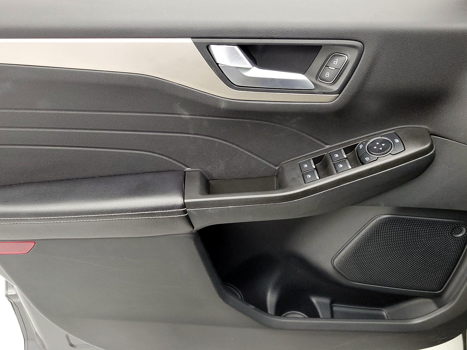Thumbnail: 2021 Ford Escape - 12