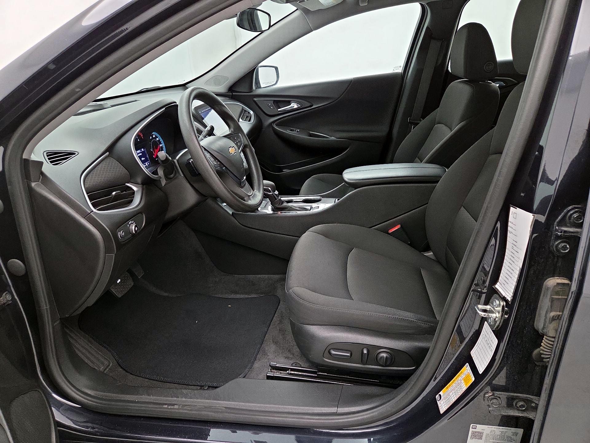 Thumbnail: 2023 Chevrolet Malibu - 11