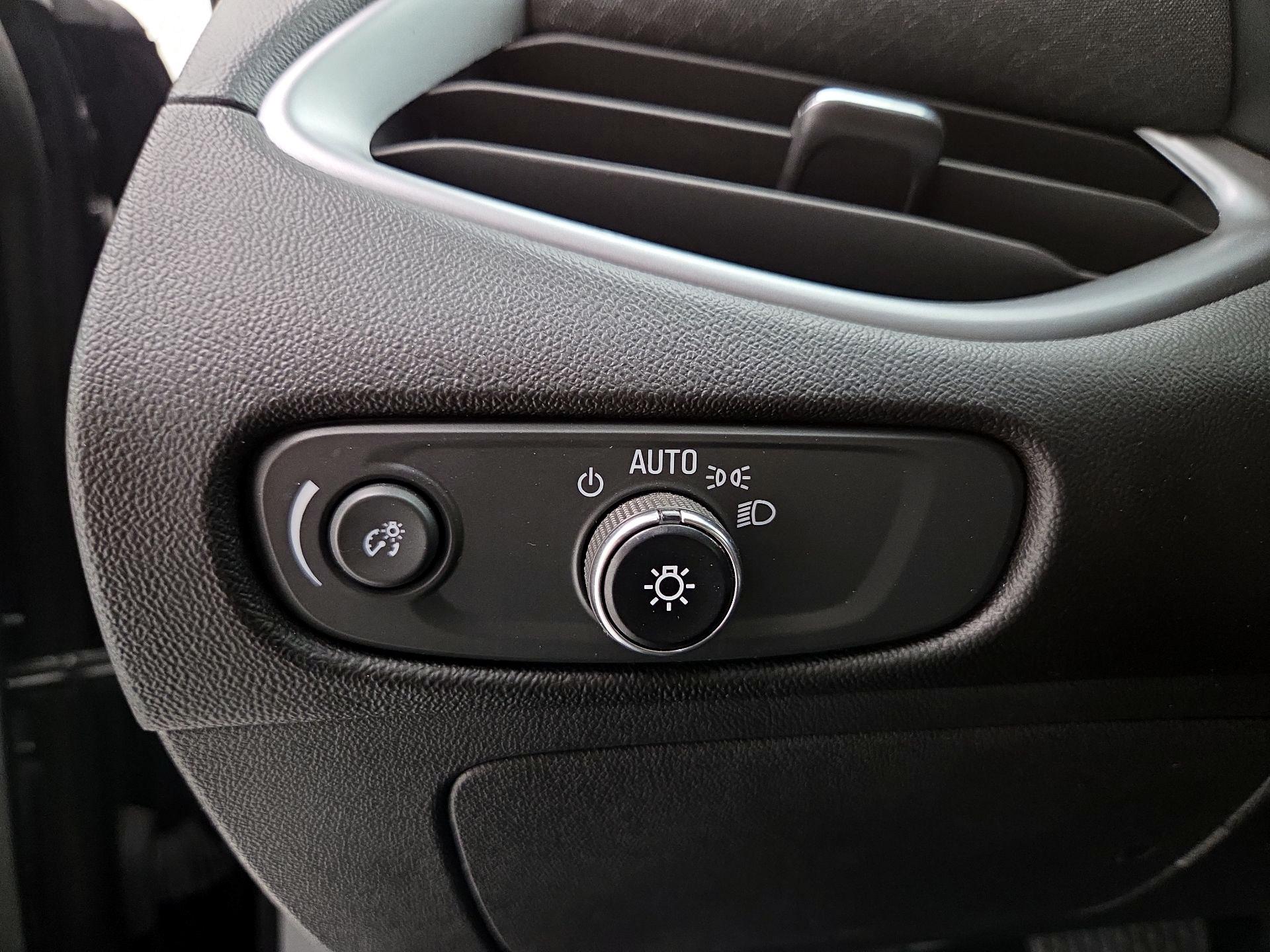 Thumbnail: 2023 Chevrolet Malibu - 13