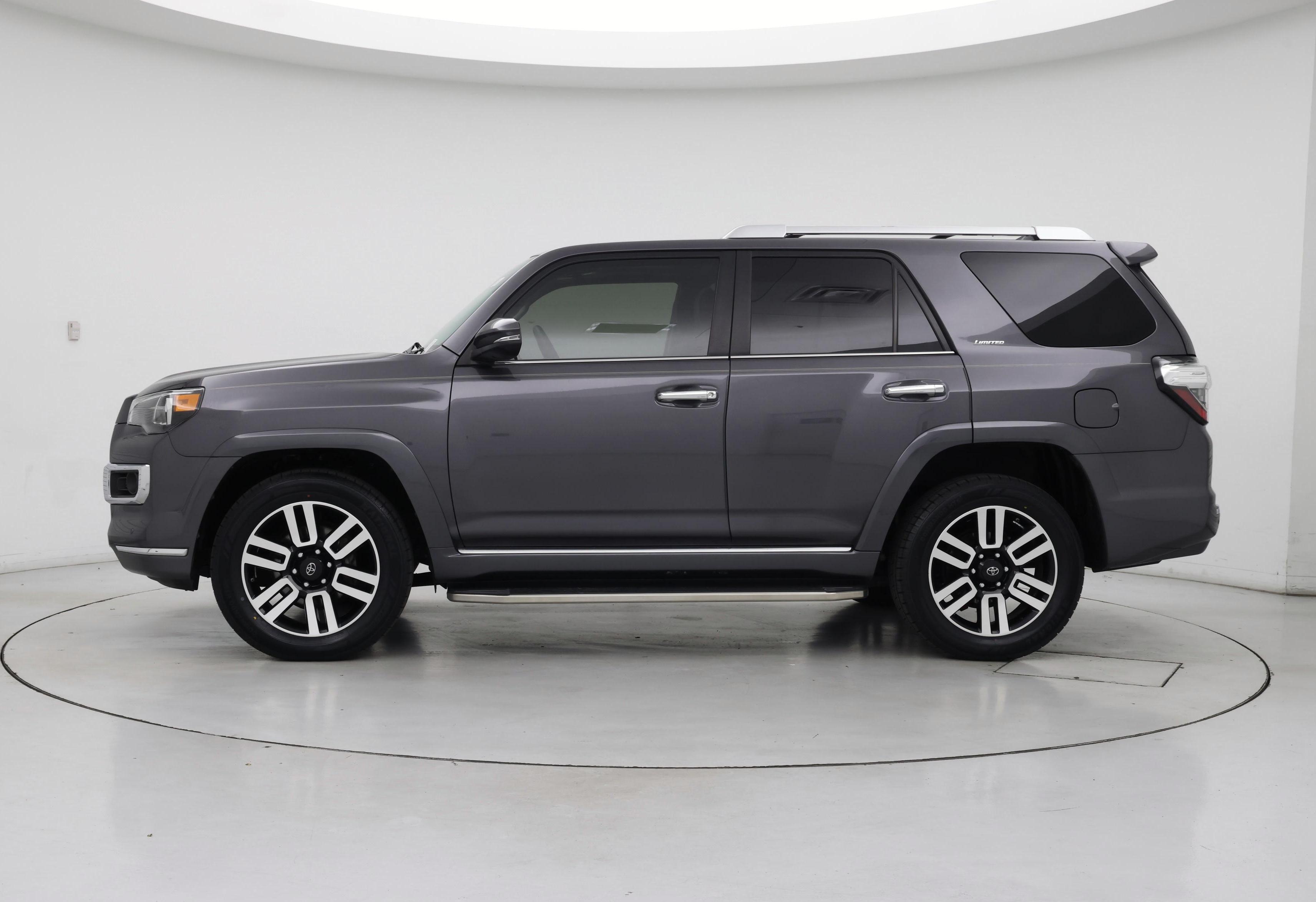 Thumbnail: 2021 Toyota 4Runner - 3
