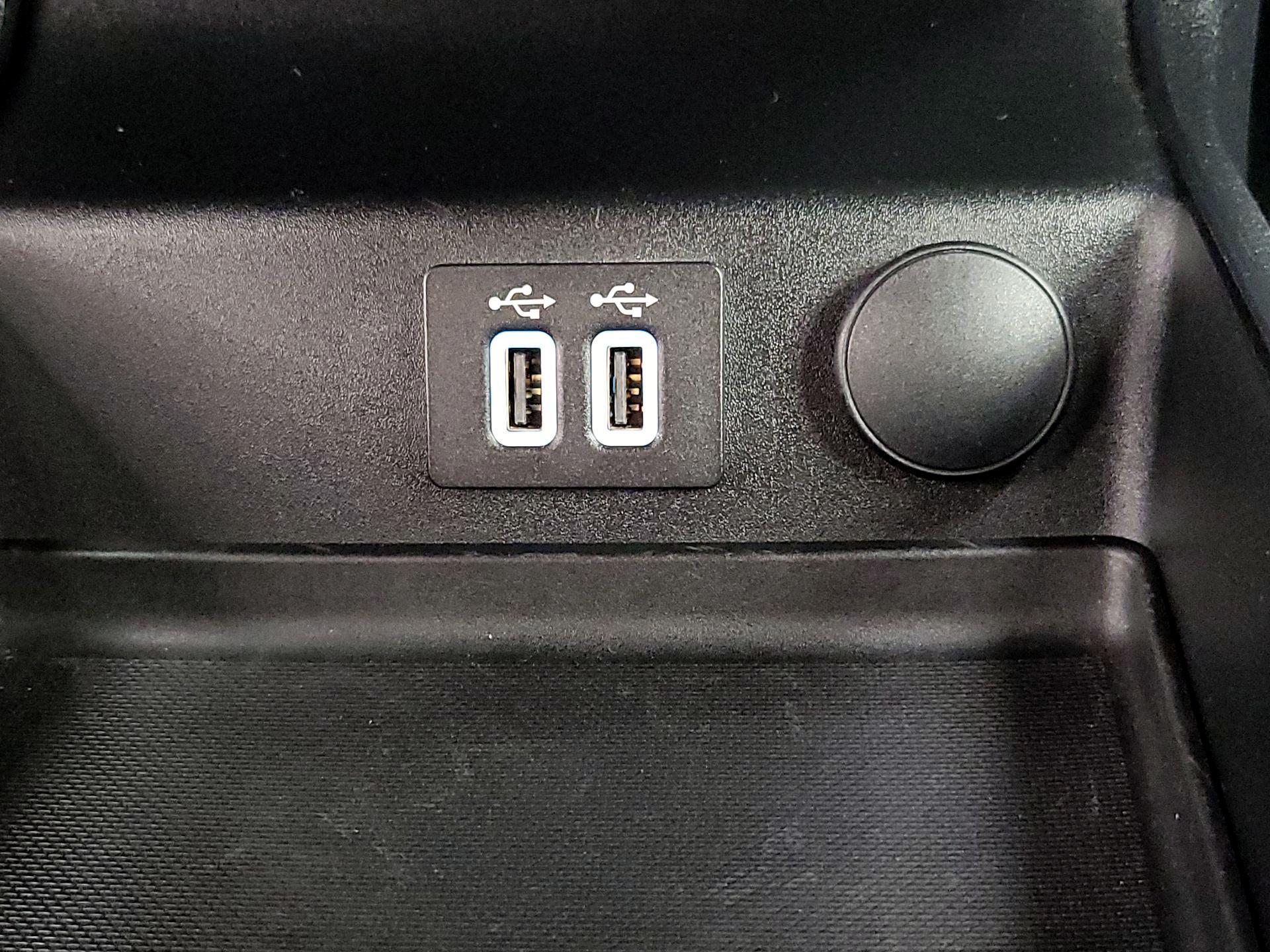 Thumbnail: 2020 Ford Fusion - 19