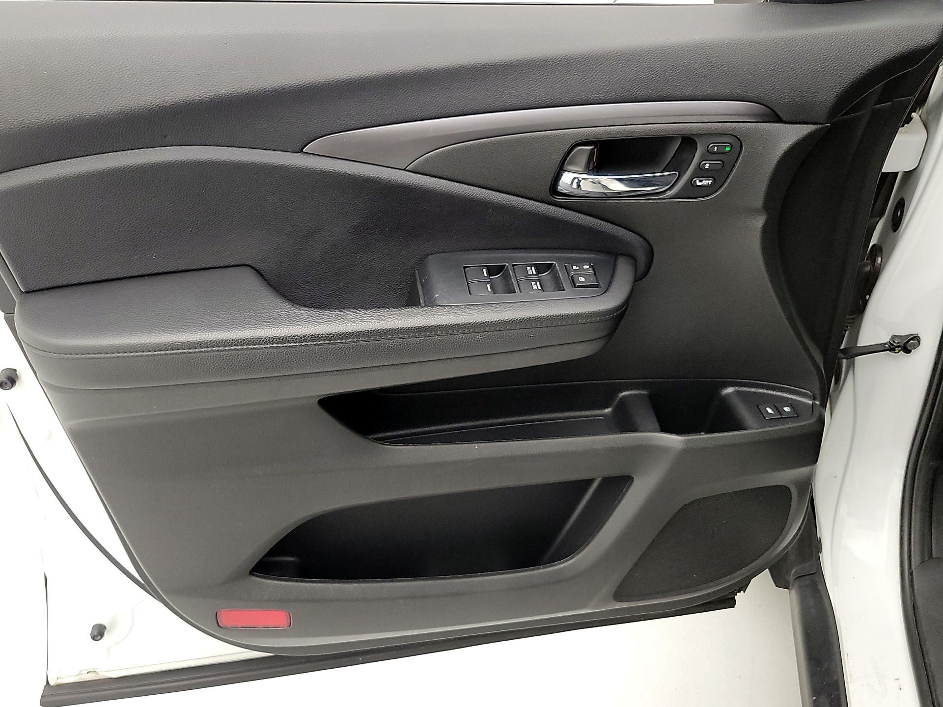 Thumbnail: 2022 Honda Pilot - 12