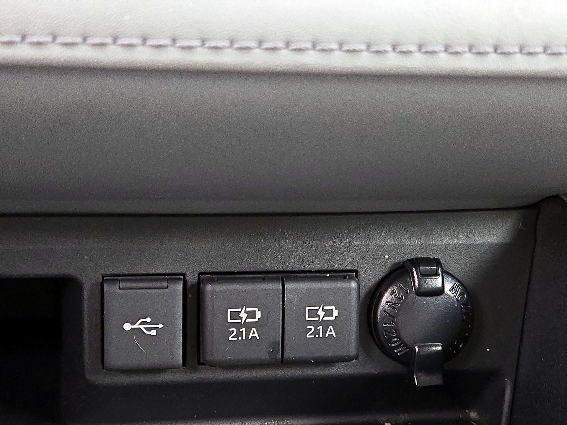 Thumbnail: 2021 Toyota Highlander - 18