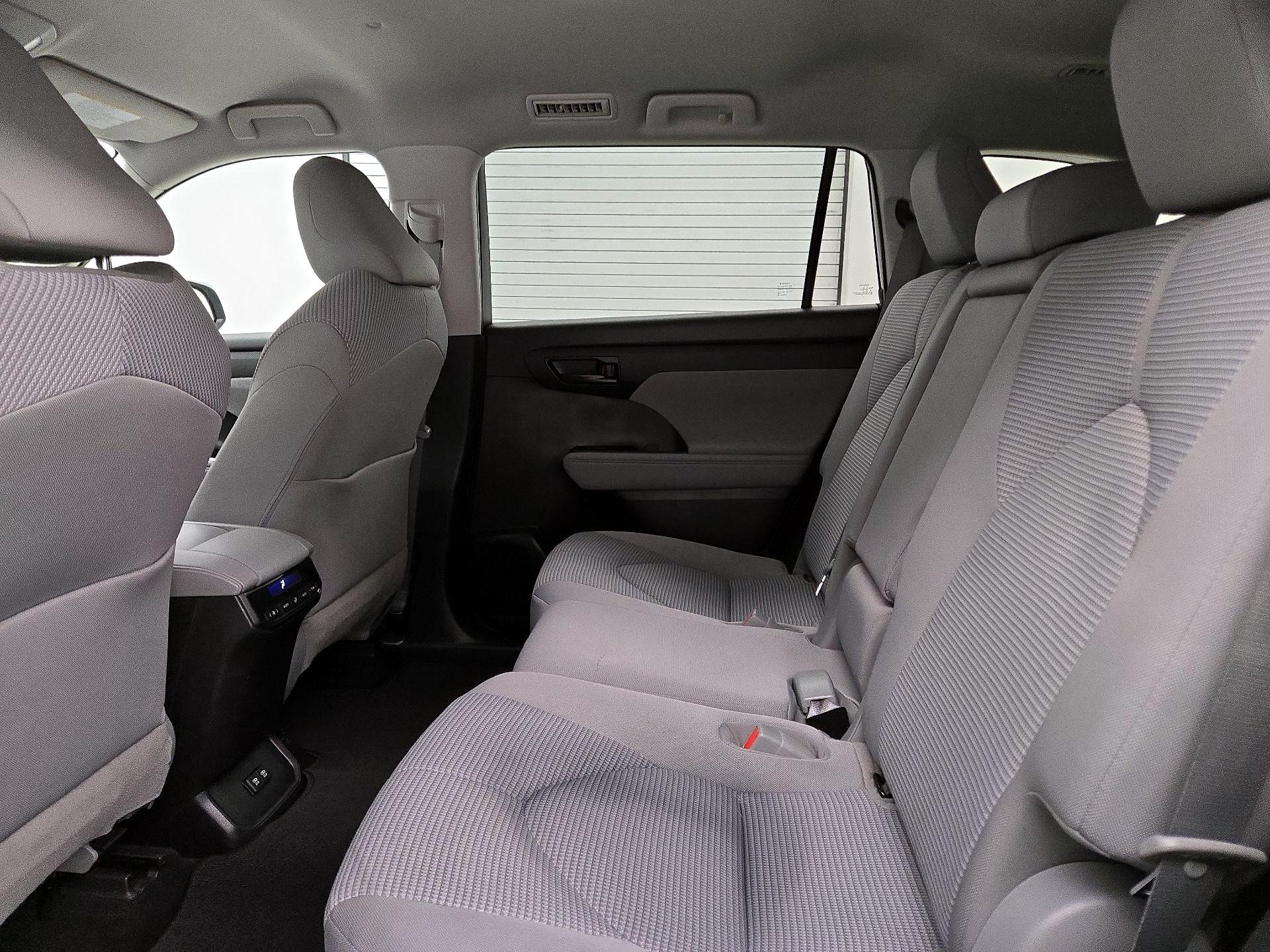 Thumbnail: 2021 Toyota Highlander - 19