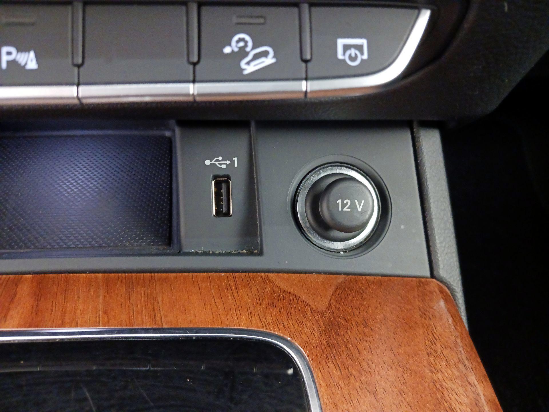 Thumbnail: 2022 Audi Q5 - 18