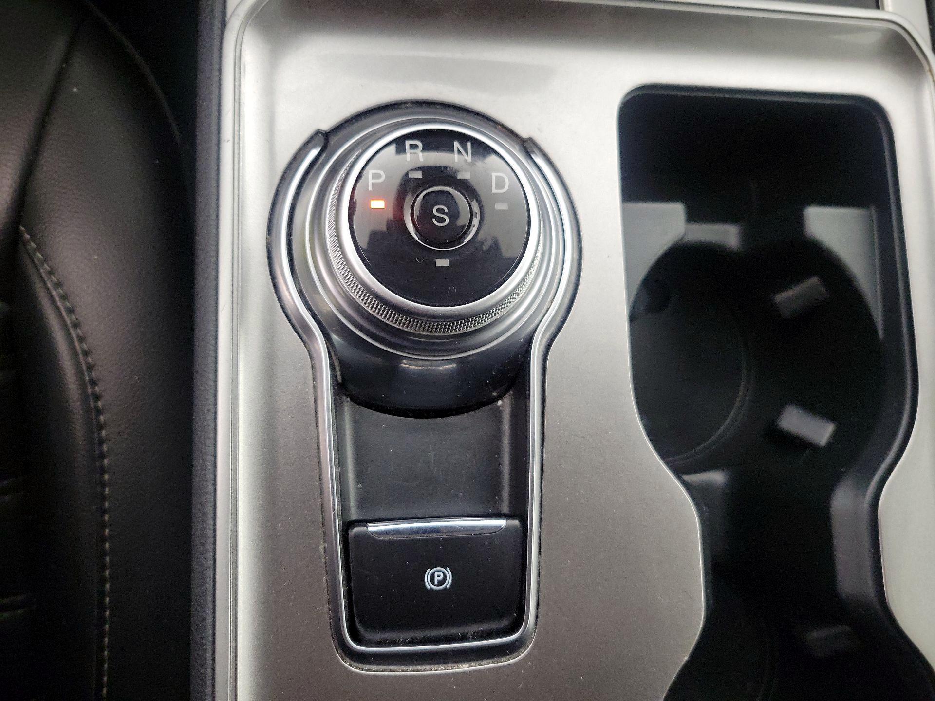 Thumbnail: 2024 Ford Edge - 16