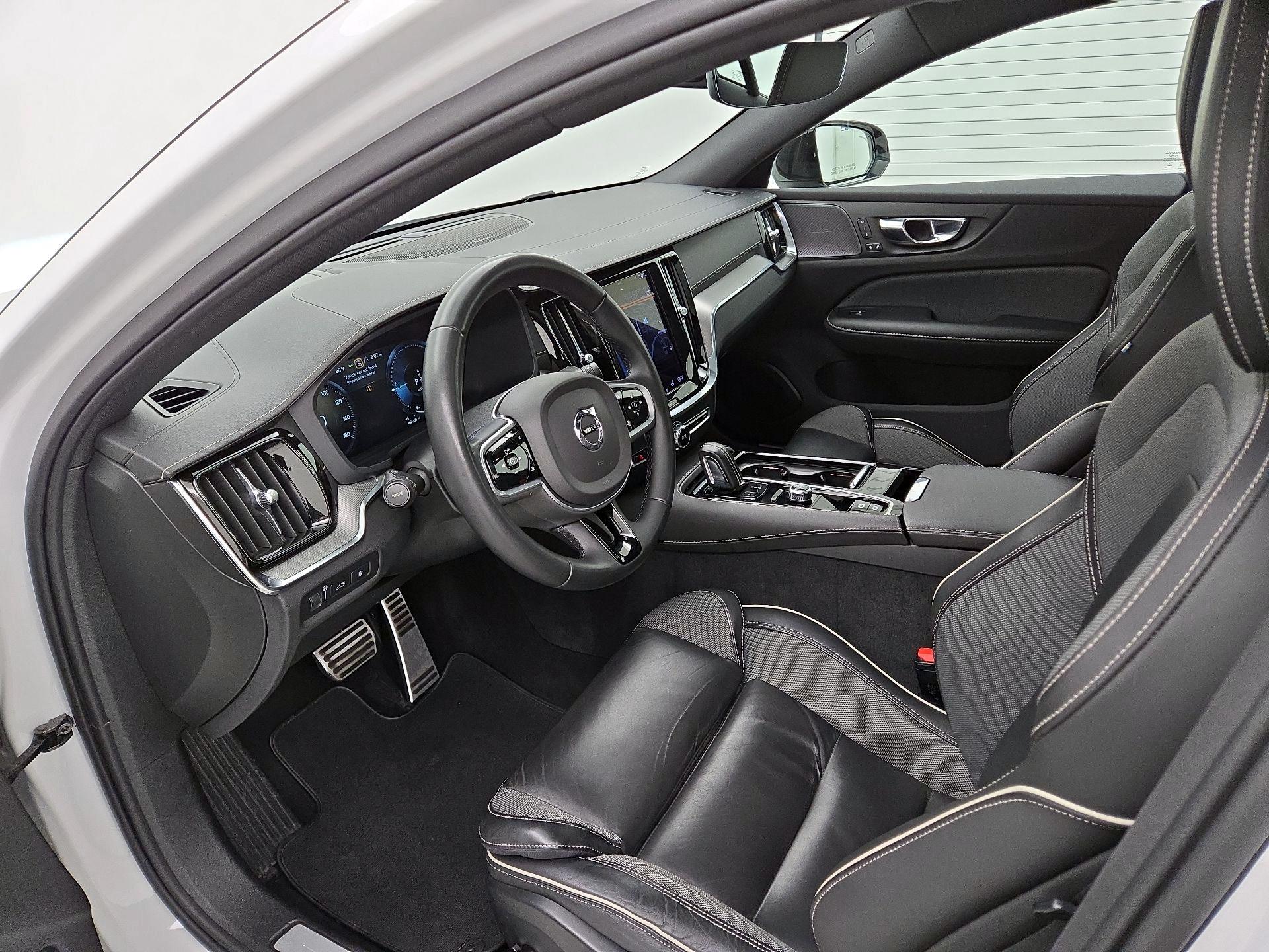 Thumbnail: 2022 Volvo S60 - 11