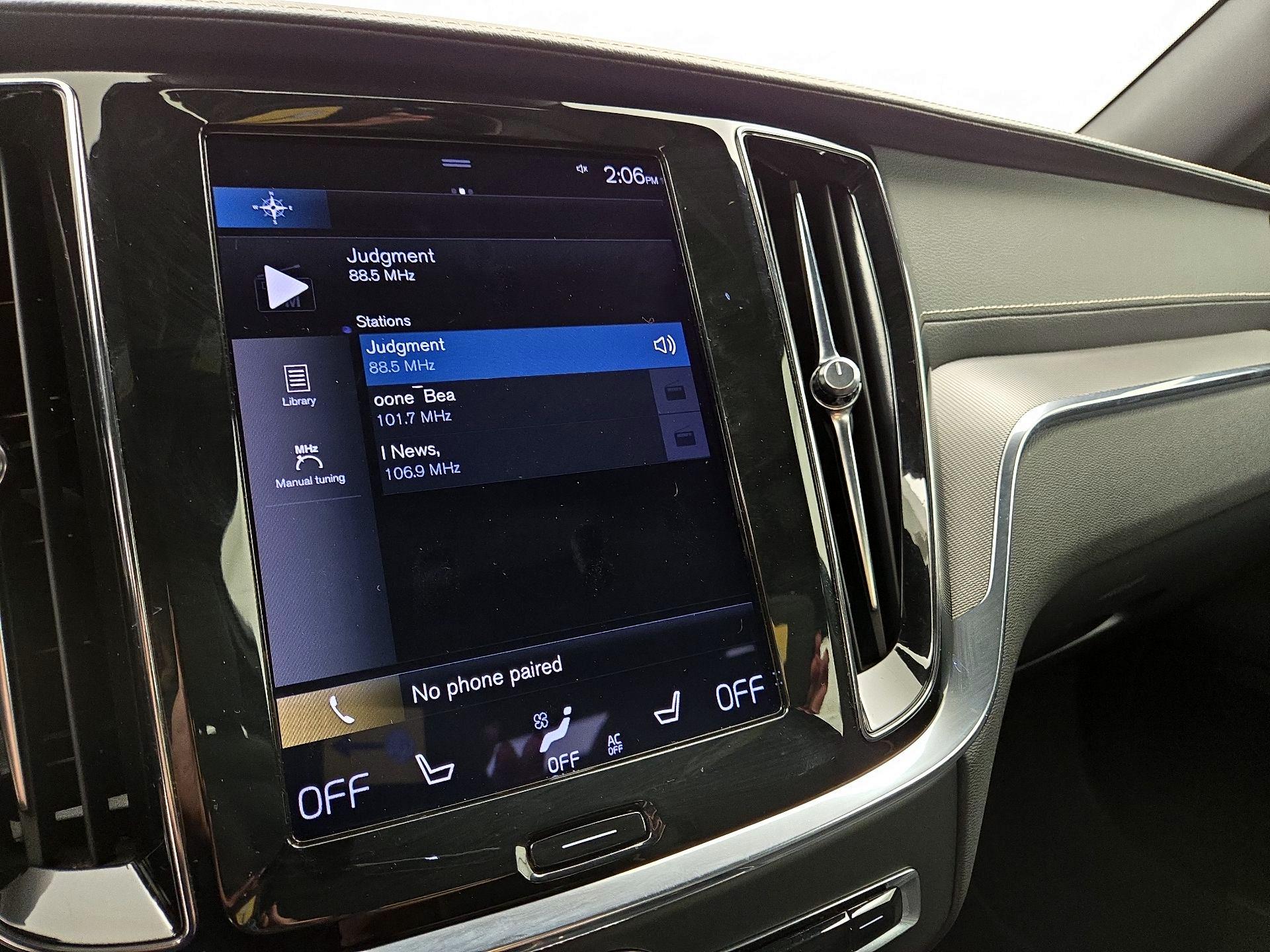 Thumbnail: 2022 Volvo S60 - 16