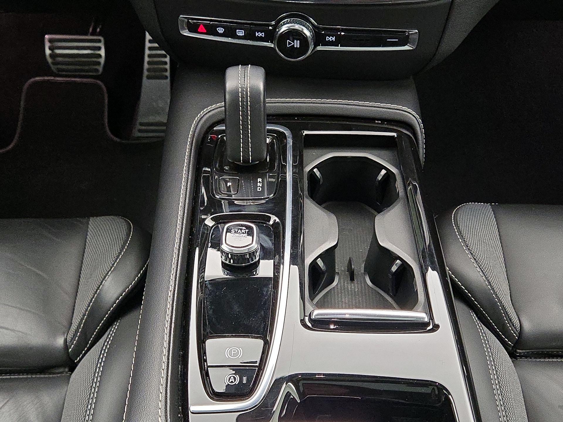 Thumbnail: 2022 Volvo S60 - 18