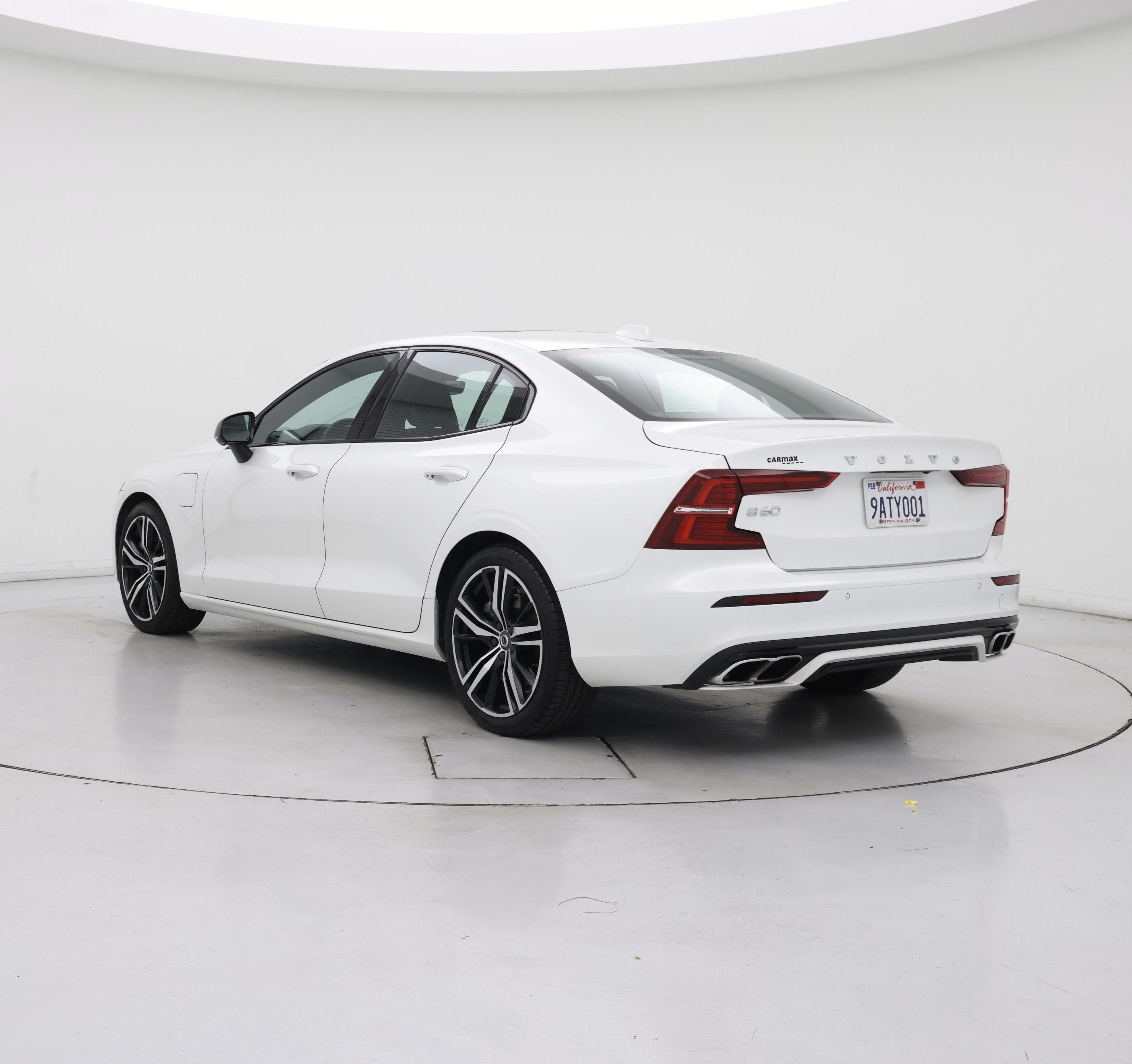 Thumbnail: 2022 Volvo S60 - 2