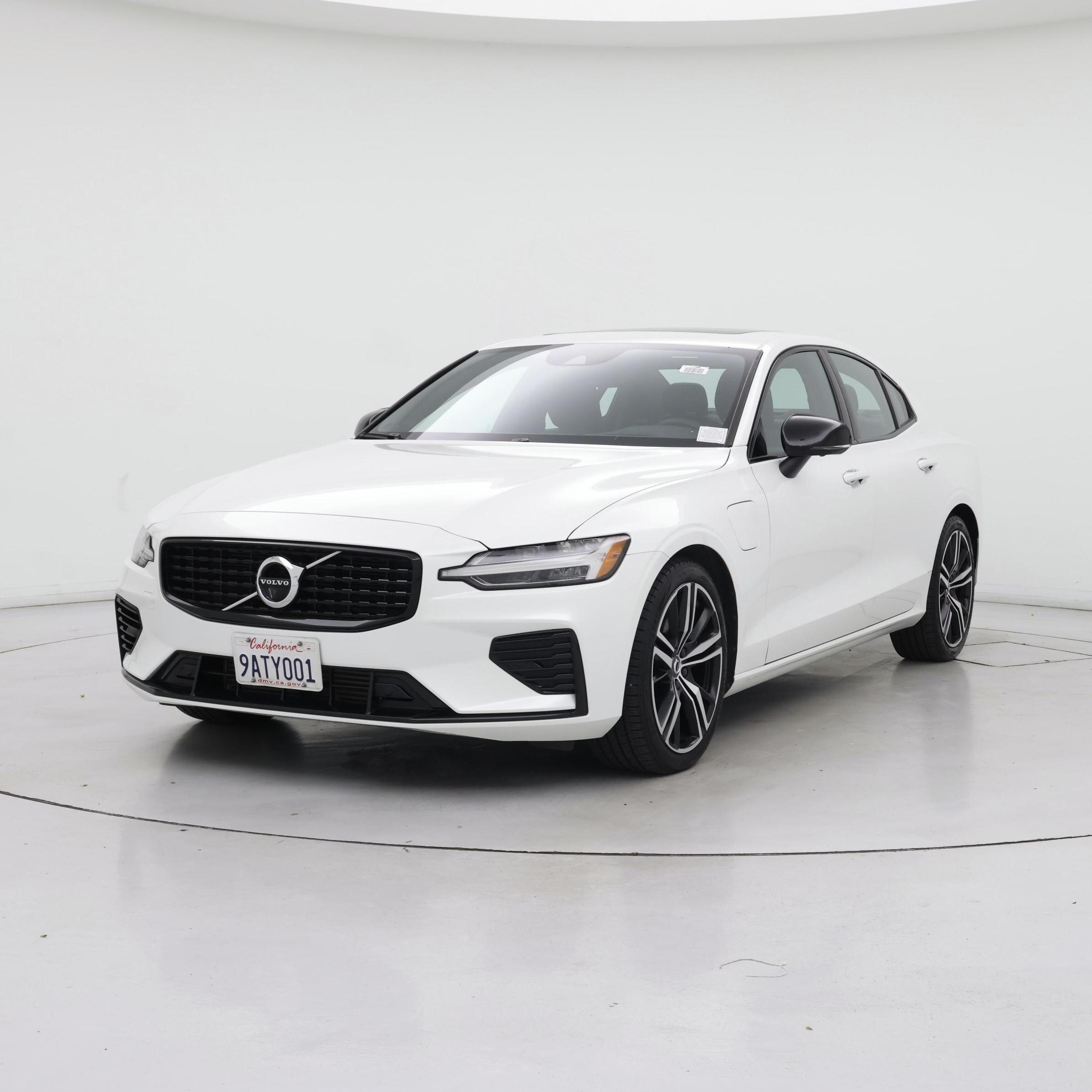 Thumbnail: 2022 Volvo S60 - 4