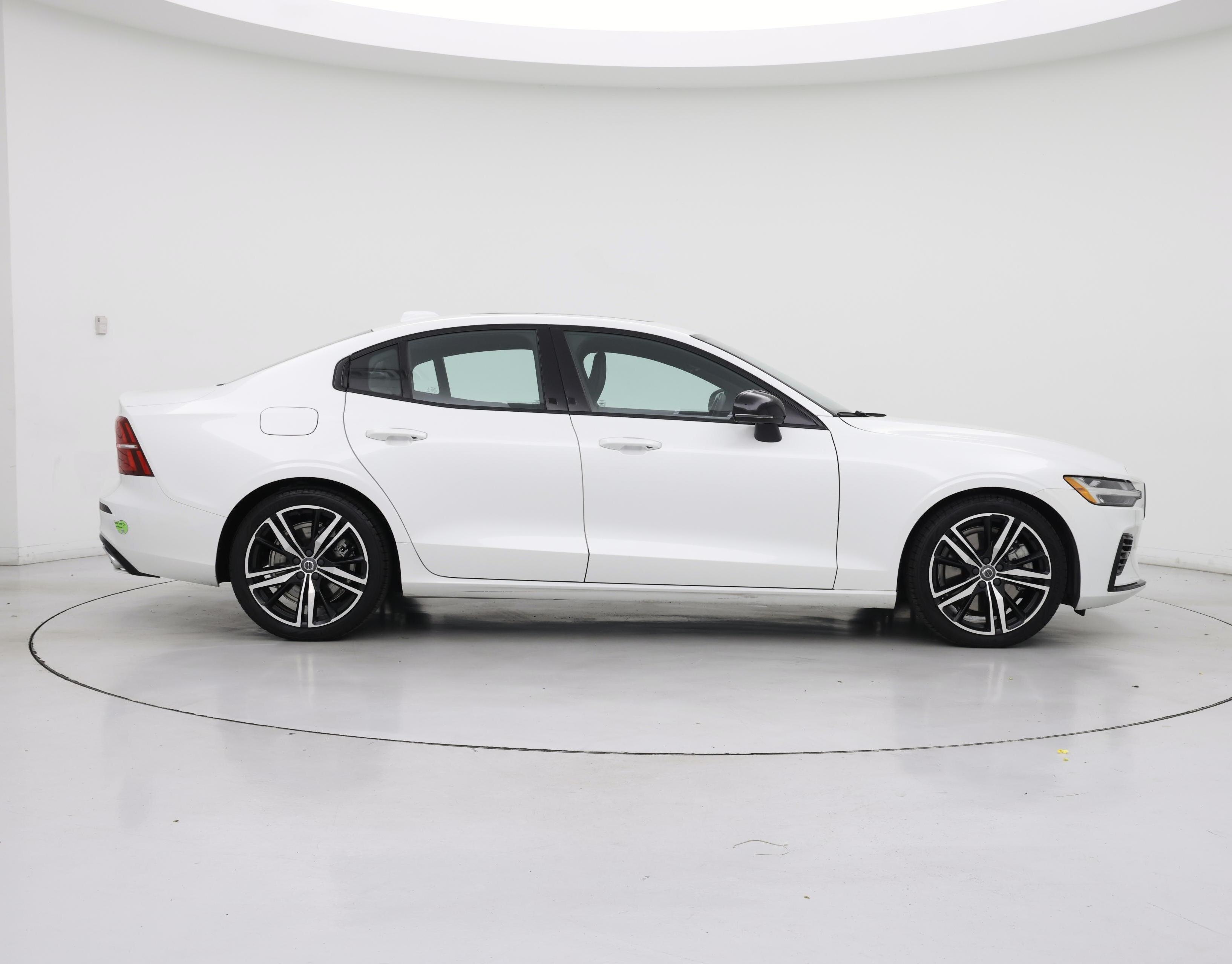 Thumbnail: 2022 Volvo S60 - 7