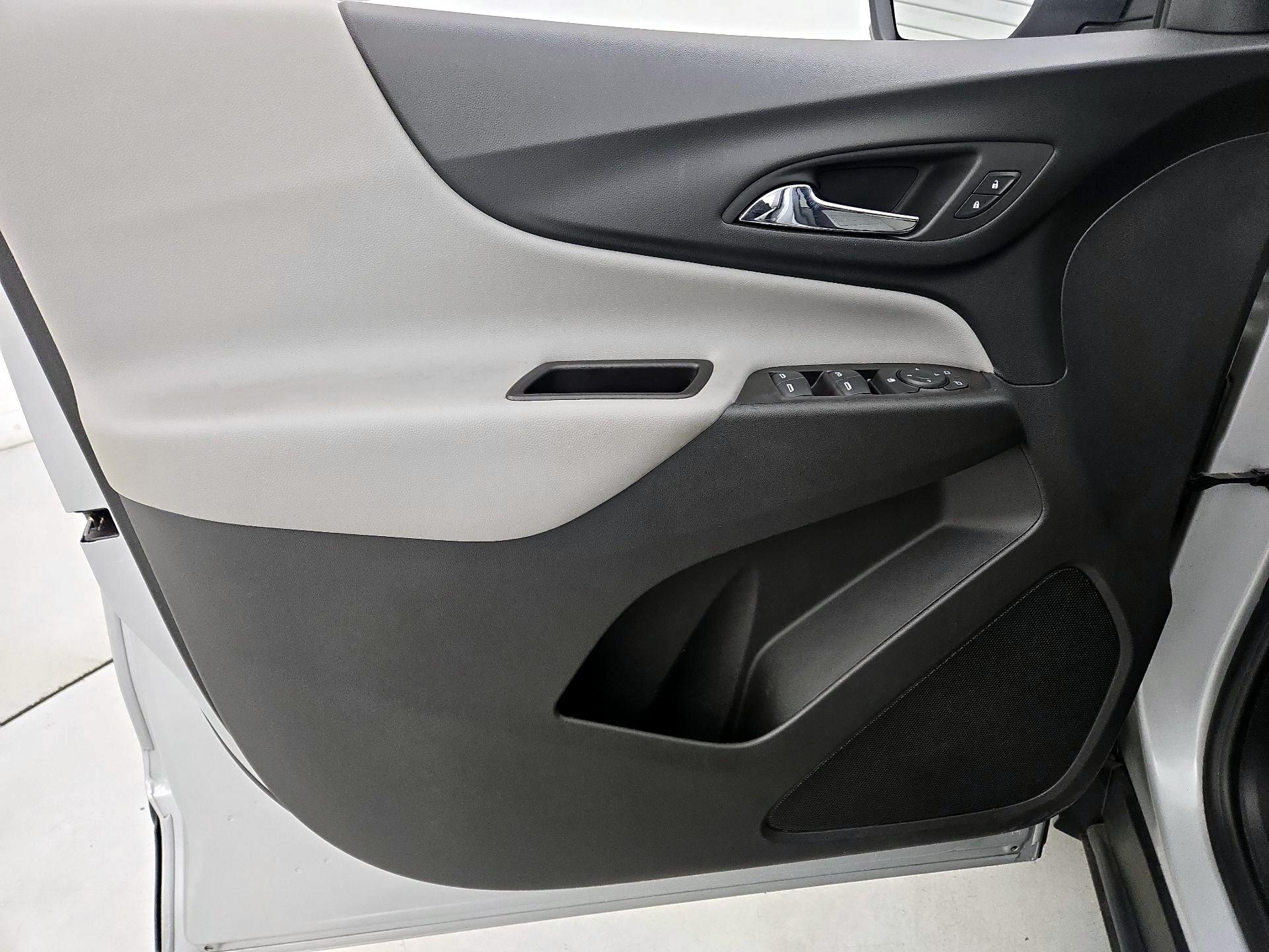 Thumbnail: 2022 Chevrolet Equinox - 12