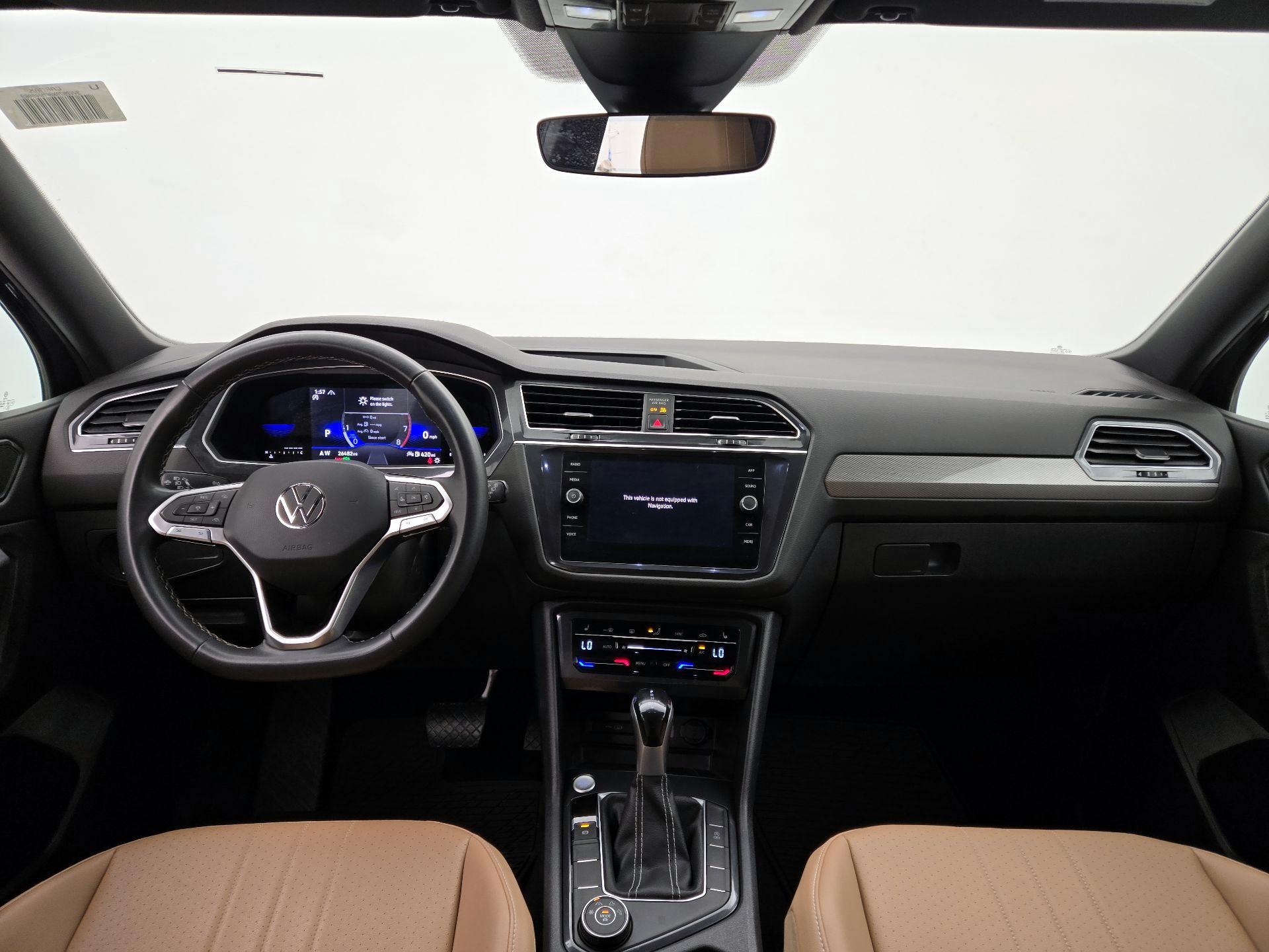 Thumbnail: 2023 Volkswagen Tiguan - 9