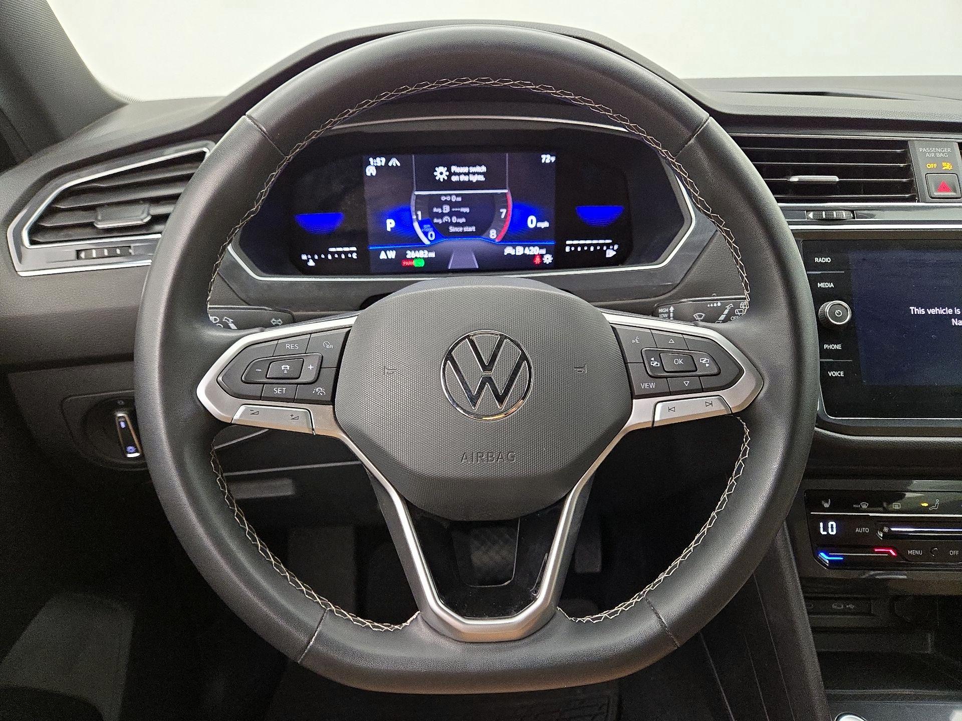 Thumbnail: 2023 Volkswagen Tiguan - 10