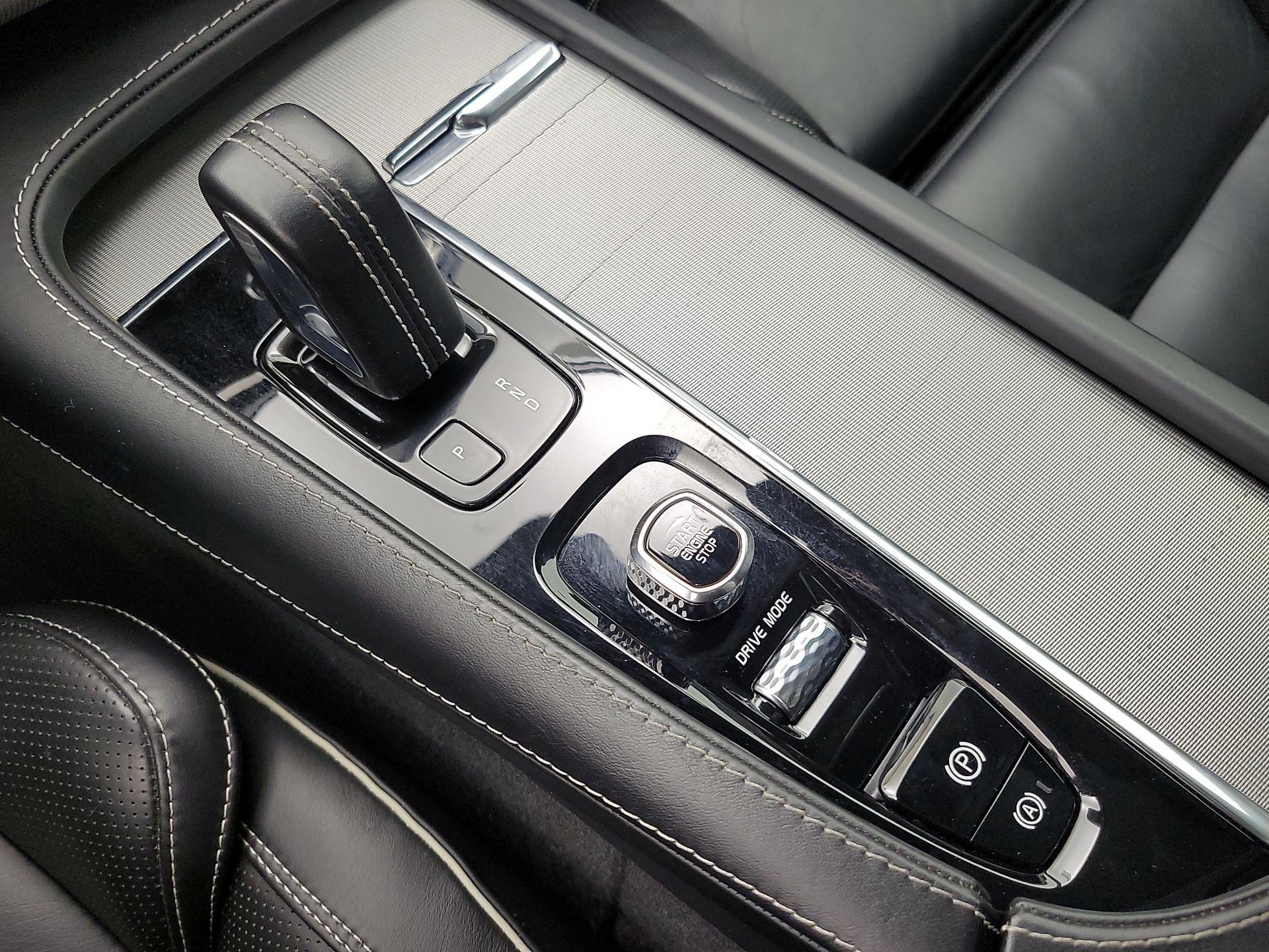 Thumbnail: 2021 Volvo XC90 - 17