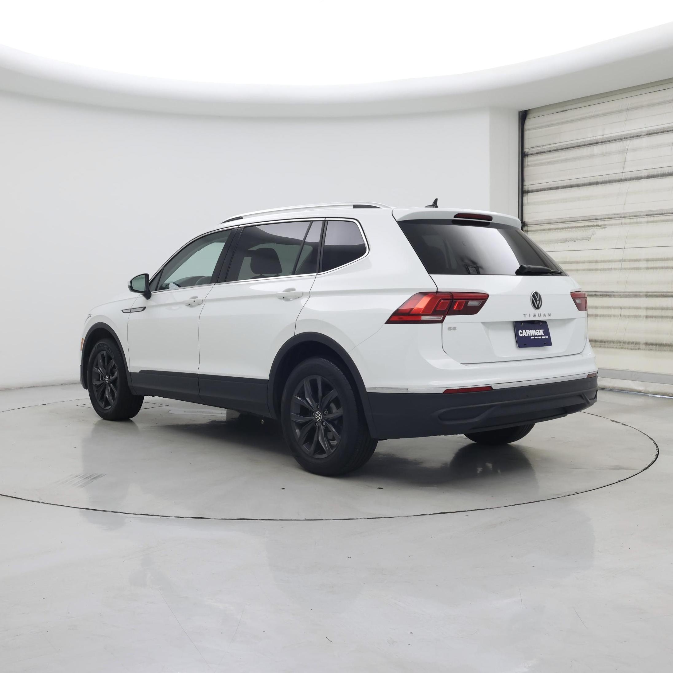 Thumbnail: 2024 Volkswagen Tiguan - 2