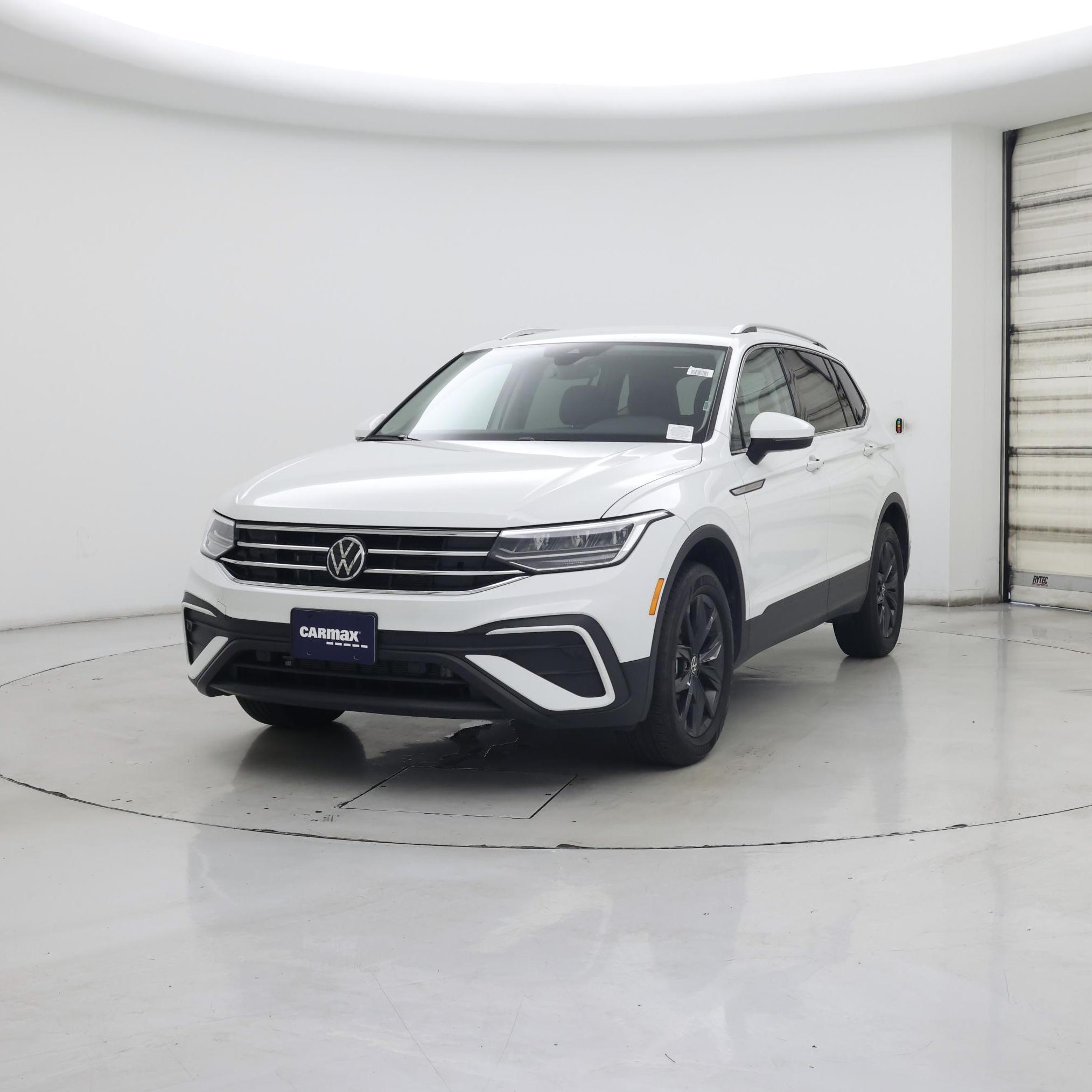 Thumbnail: 2024 Volkswagen Tiguan - 4