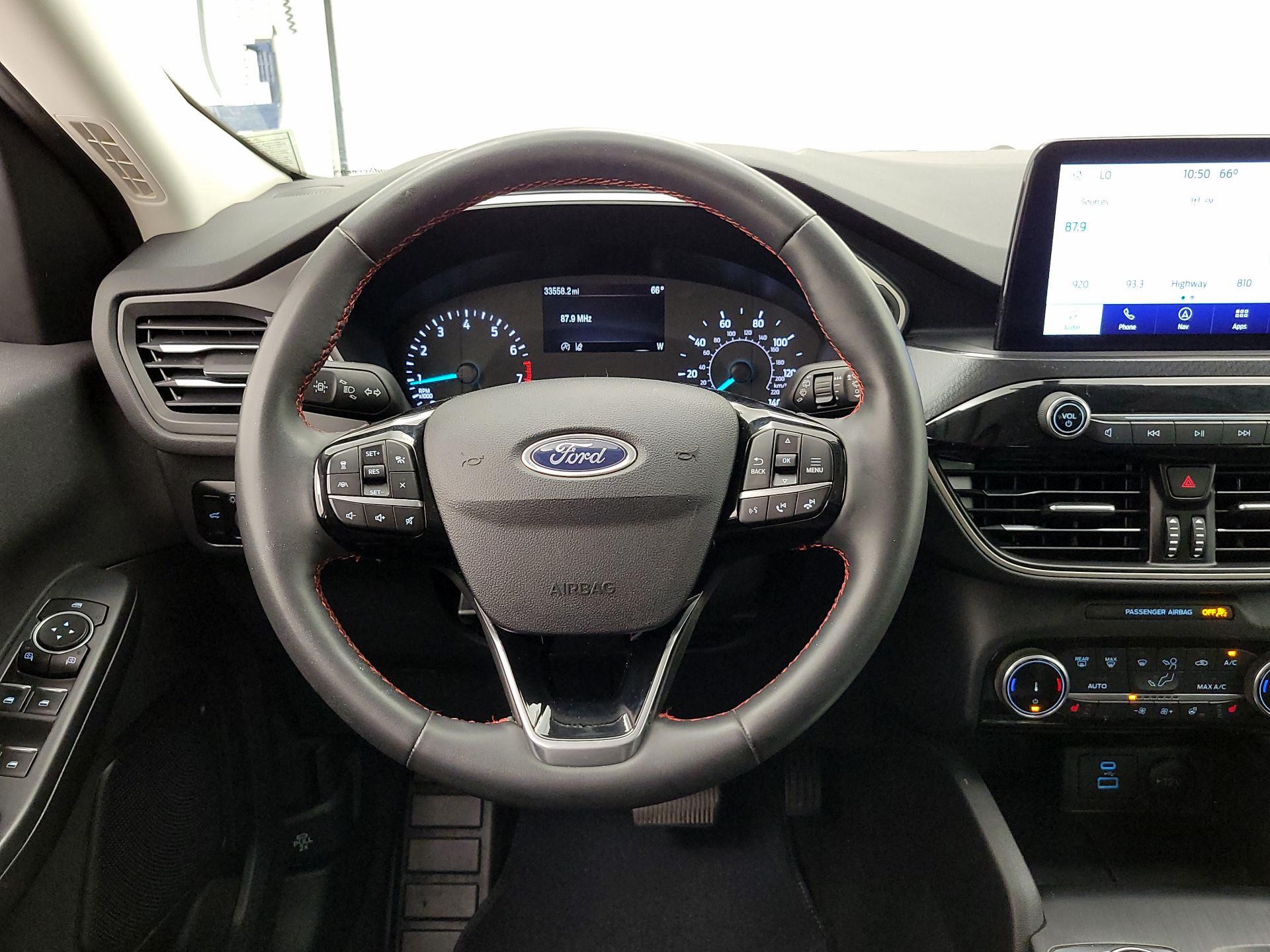 Thumbnail: 2022 Ford Escape - 10