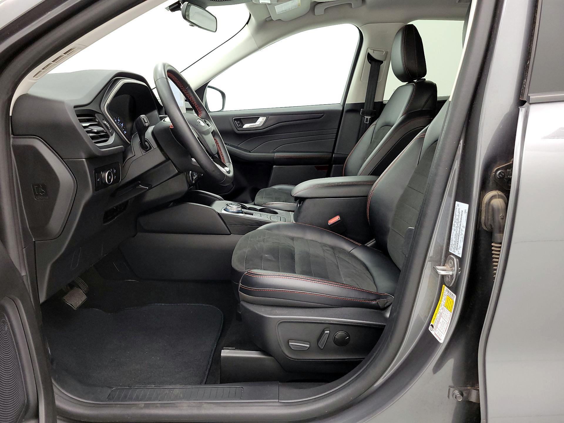 Thumbnail: 2022 Ford Escape - 11