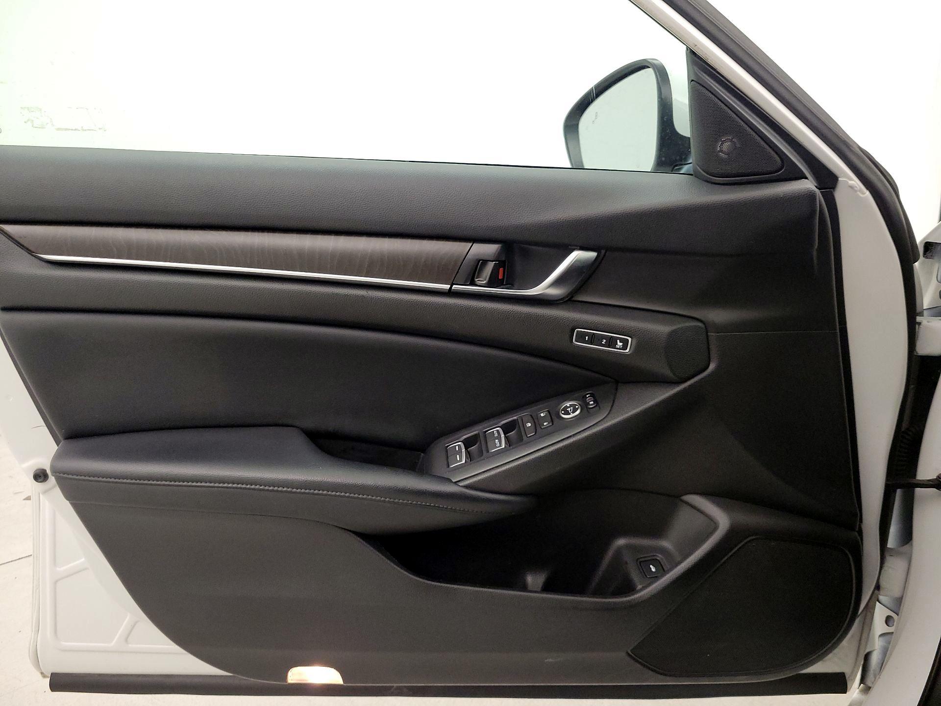 Thumbnail: 2018 Honda Accord - 12
