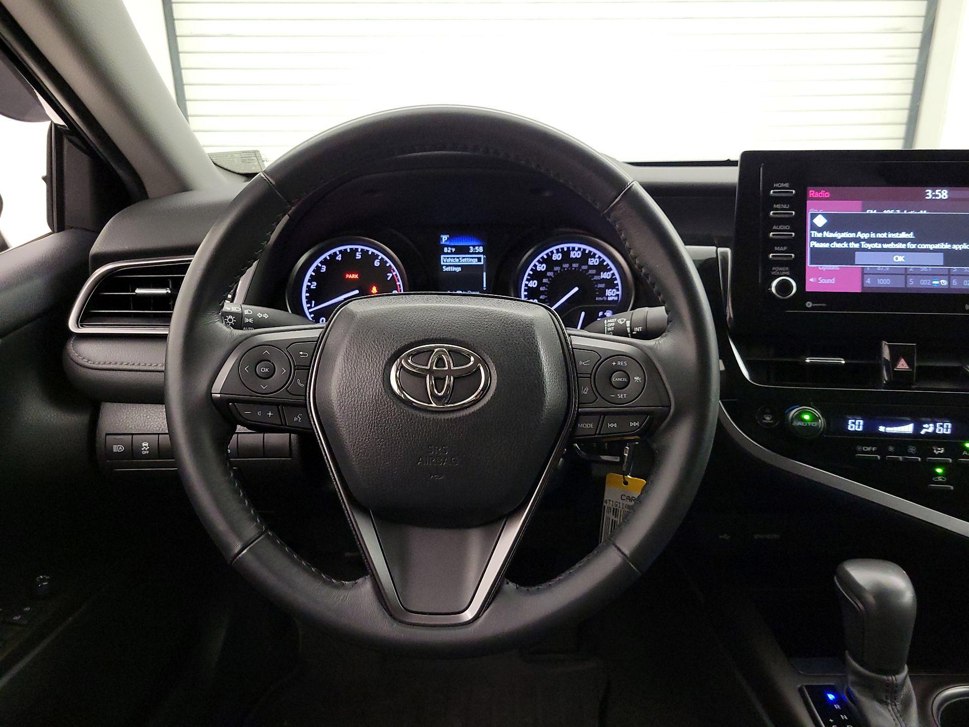 Thumbnail: 2023 Toyota Camry - 10