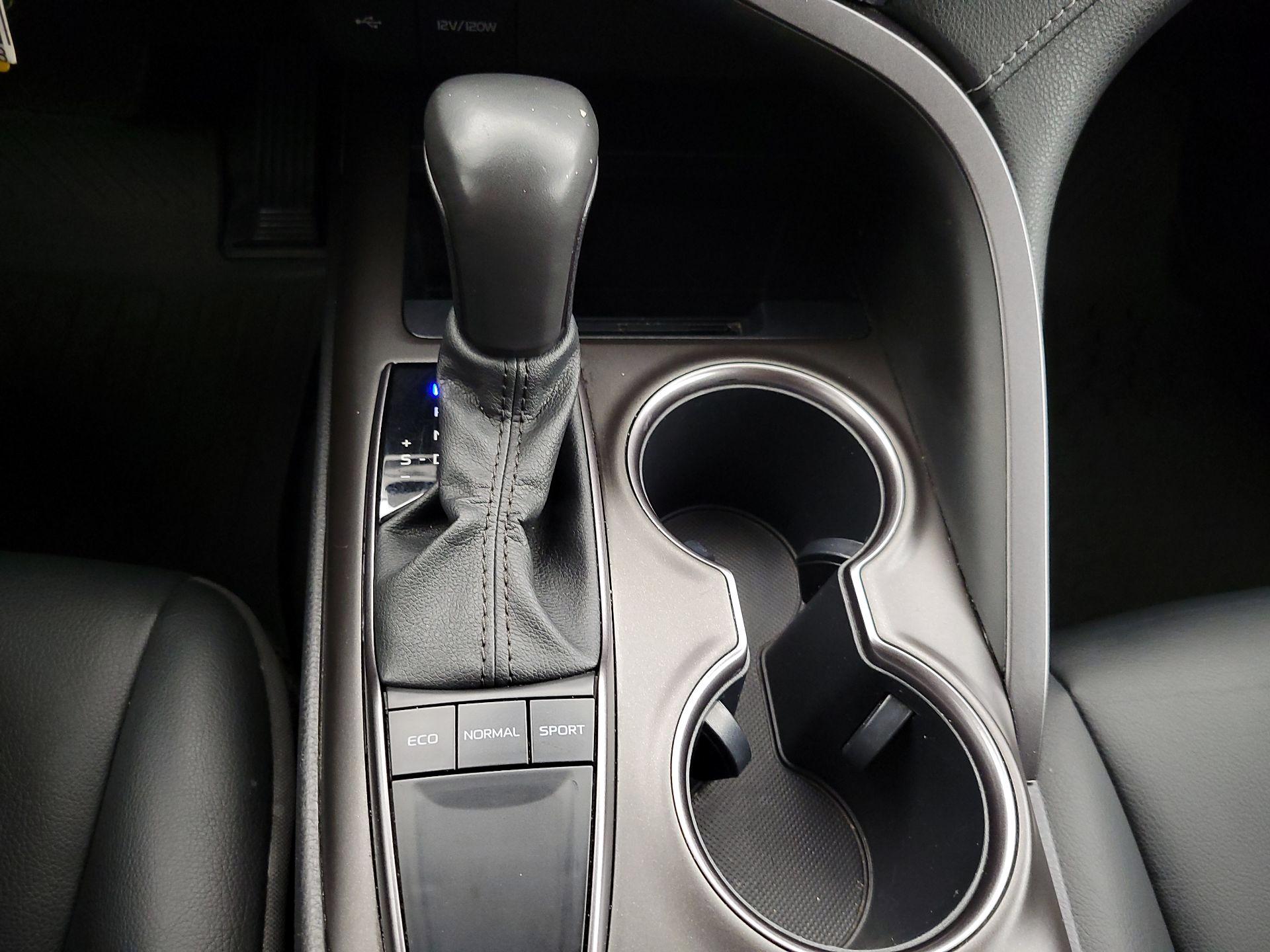 Thumbnail: 2023 Toyota Camry - 17