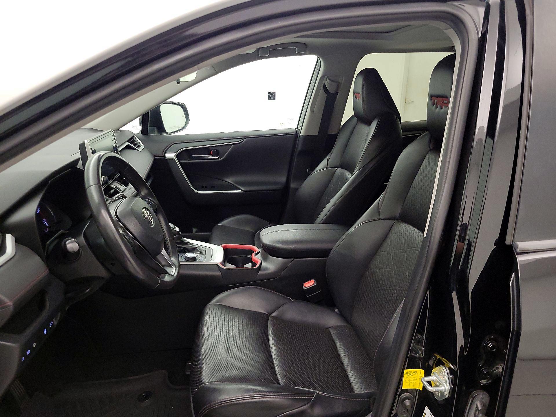 Thumbnail: 2020 Toyota RAV4 - 11