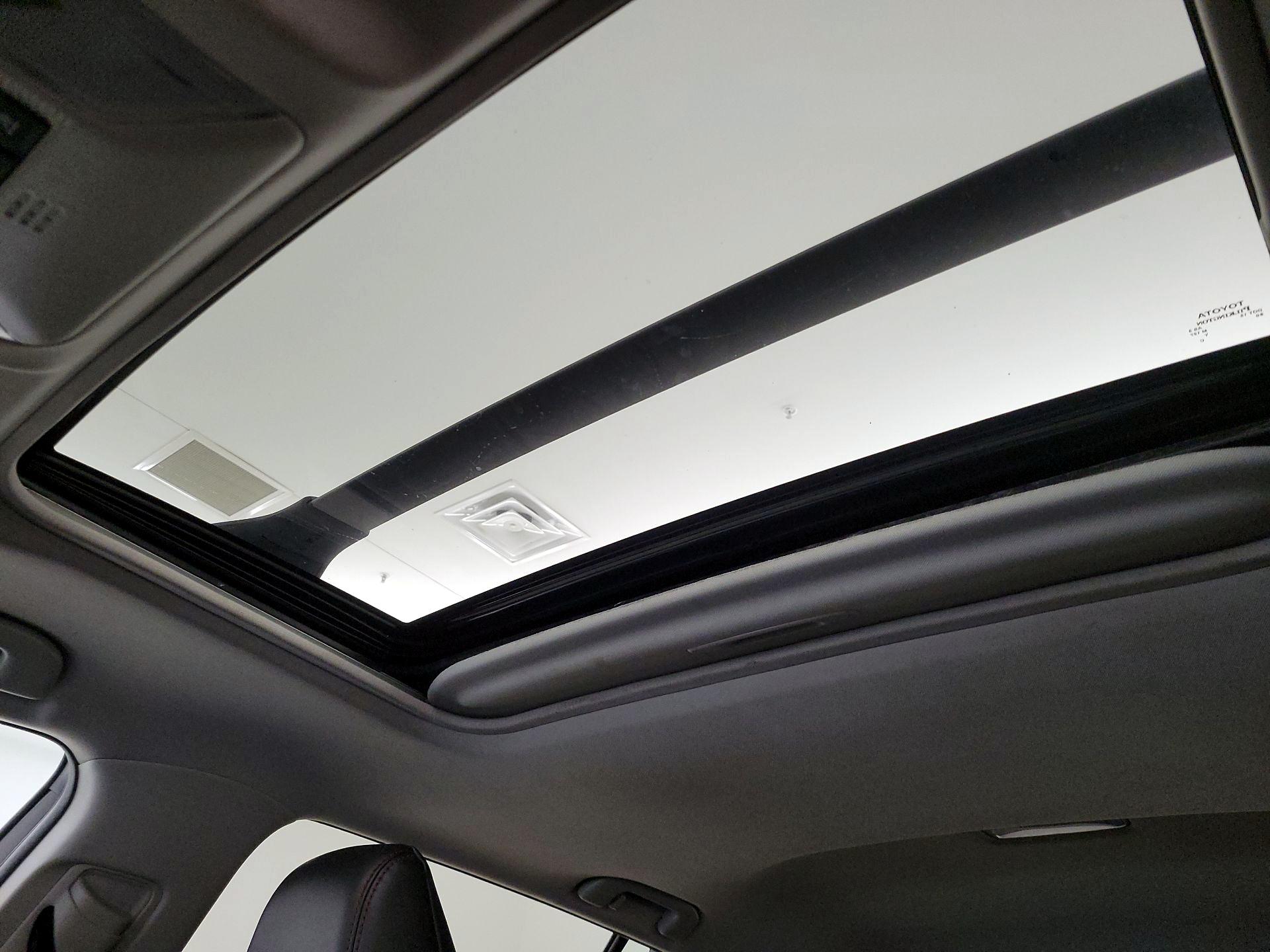 Thumbnail: 2020 Toyota RAV4 - 19