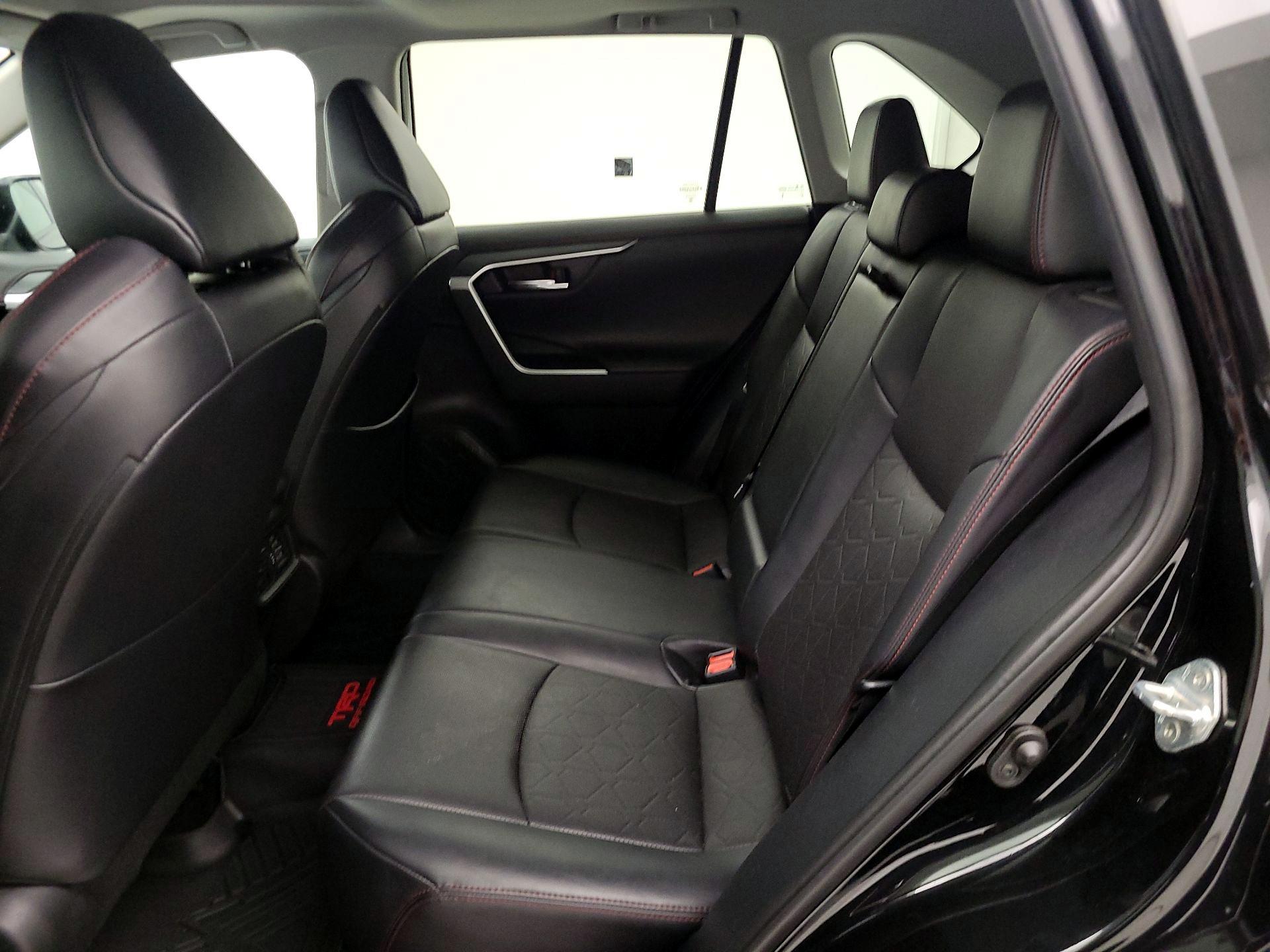 Thumbnail: 2020 Toyota RAV4 - 20