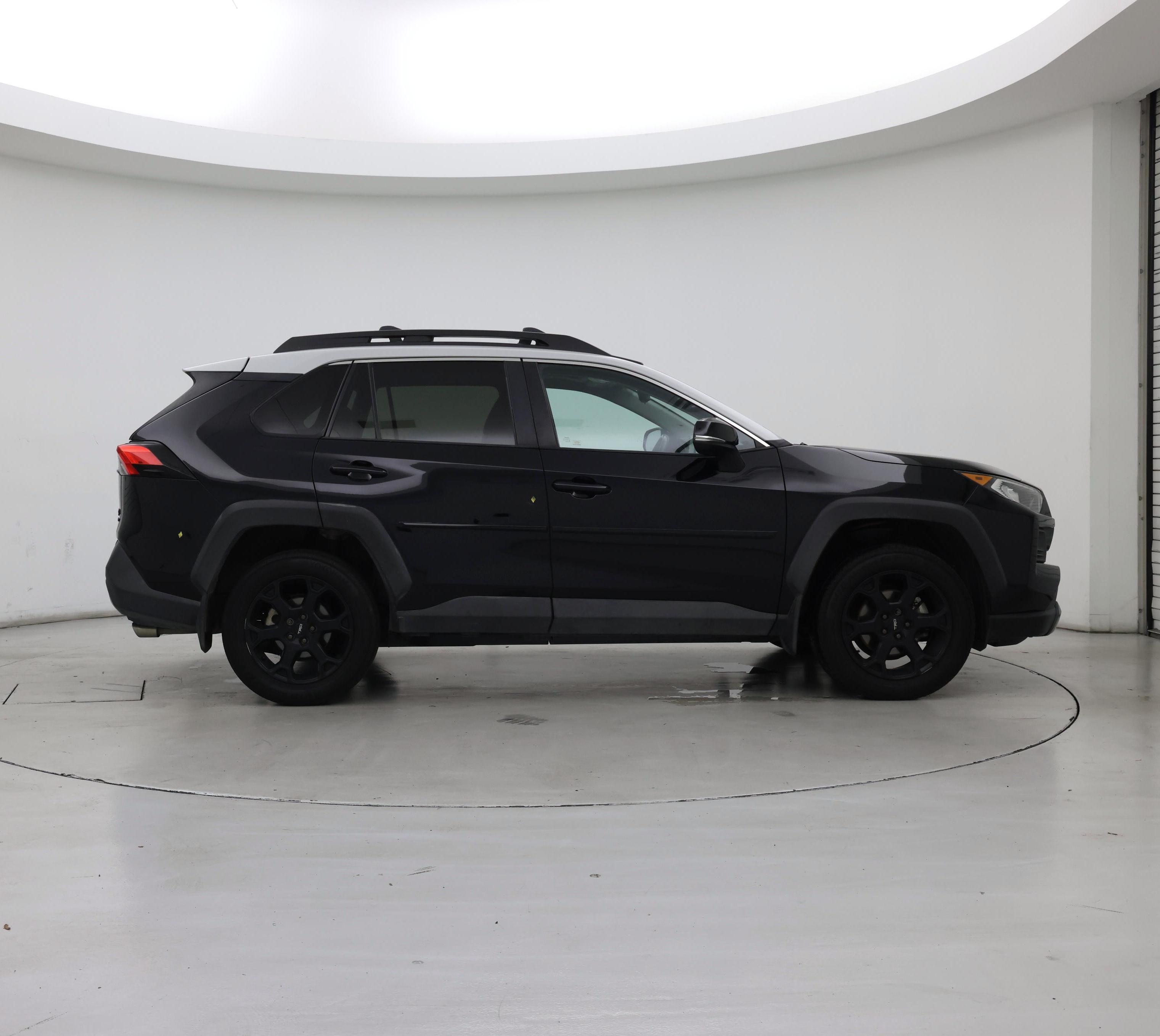 Thumbnail: 2020 Toyota RAV4 - 7