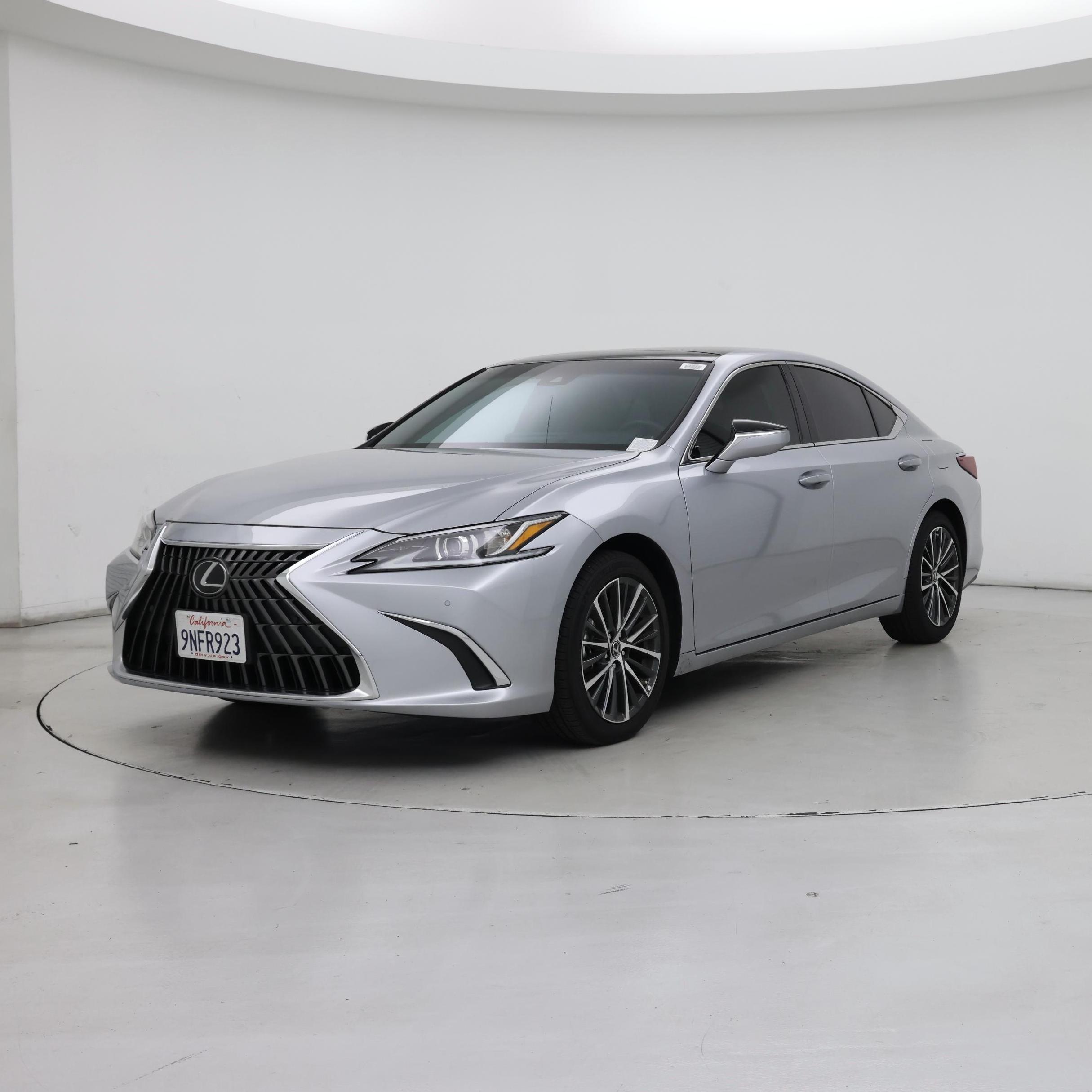 Thumbnail: 2024 Lexus ES - 4