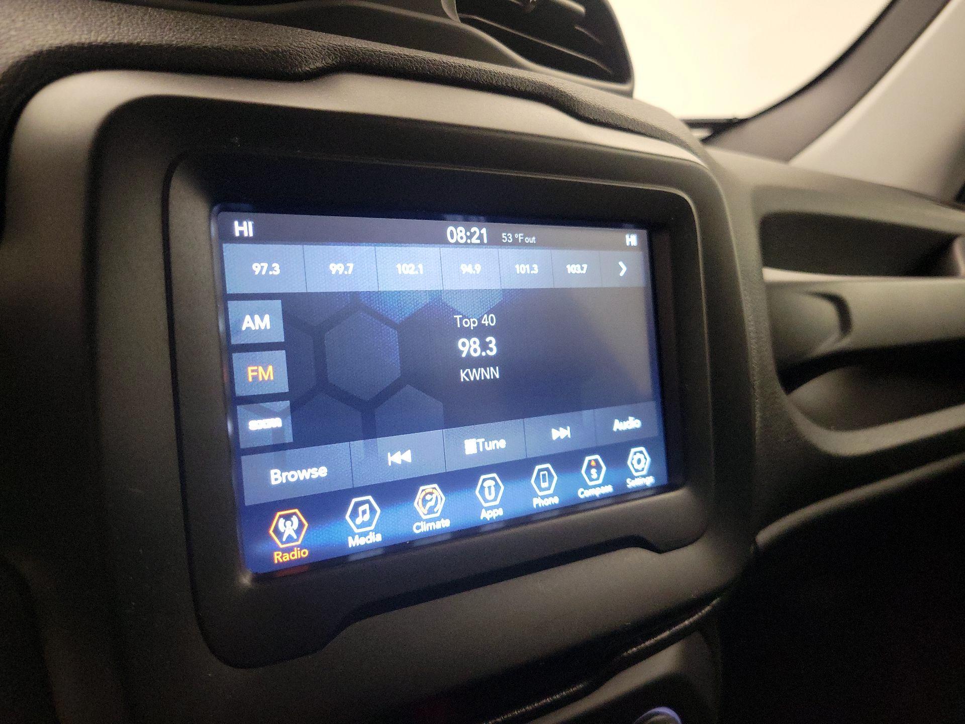 Thumbnail: 2020 Jeep Renegade - 15