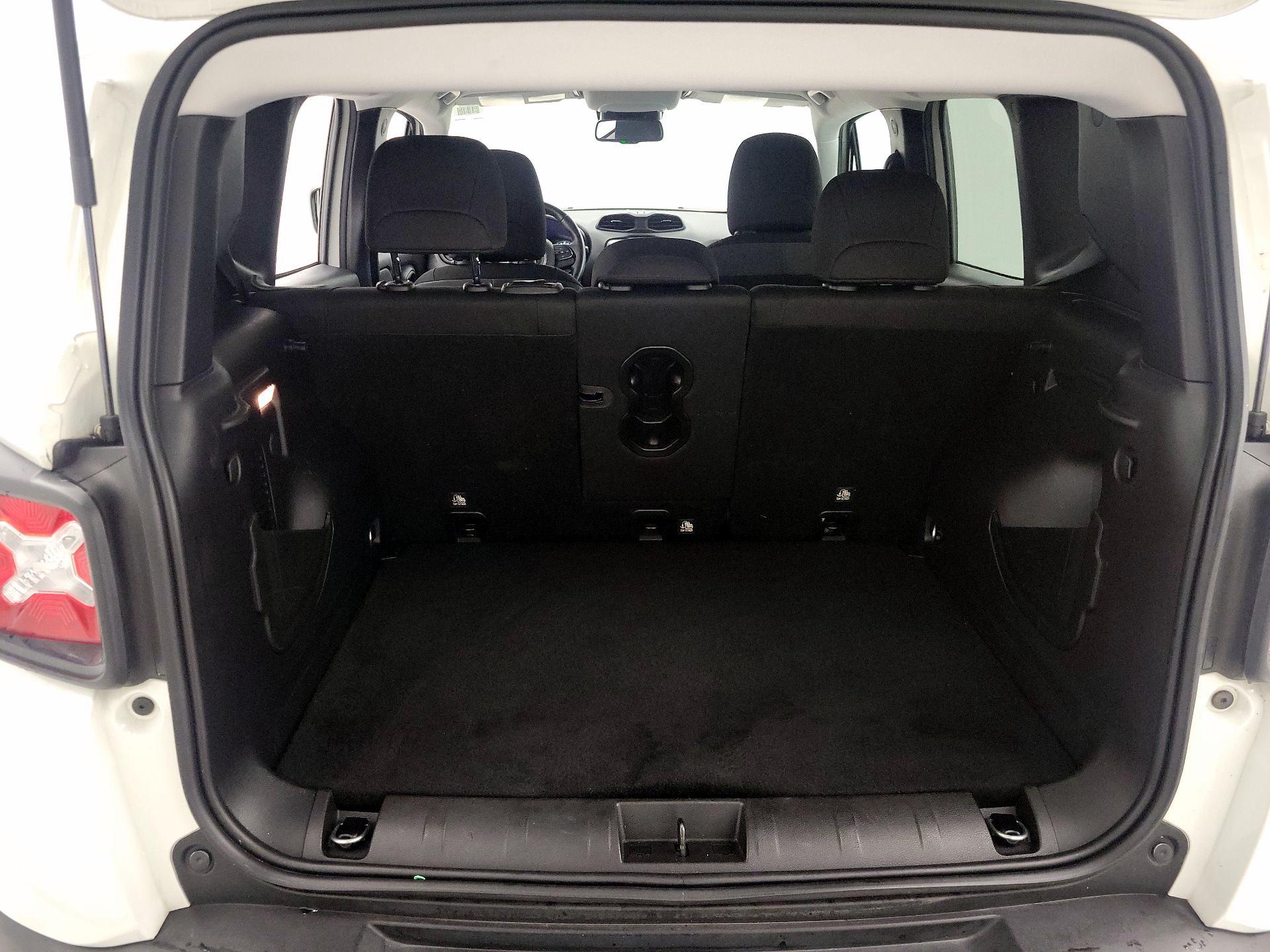 Thumbnail: 2020 Jeep Renegade - 20