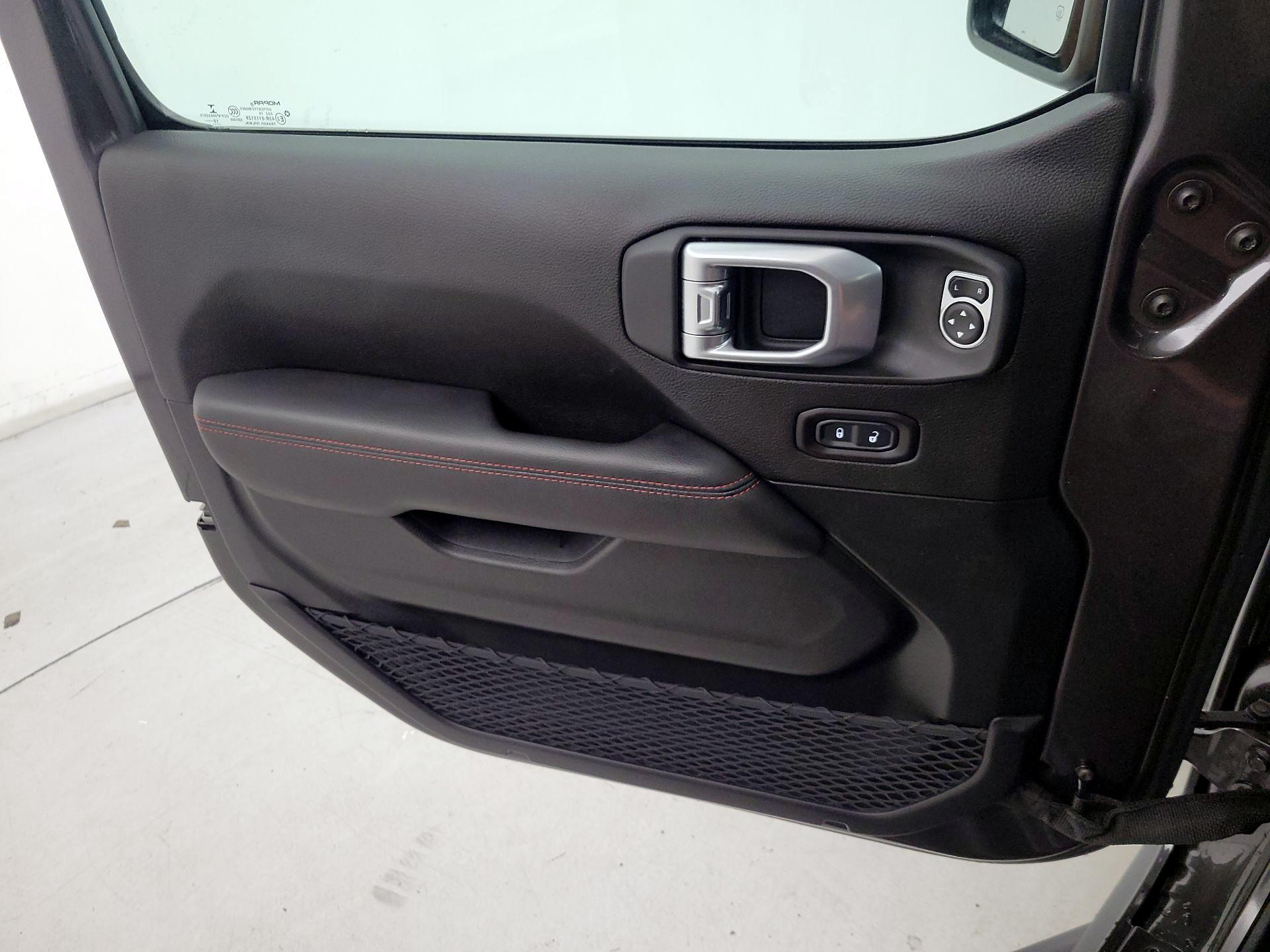 Thumbnail: 2020 Jeep Wrangler - 12