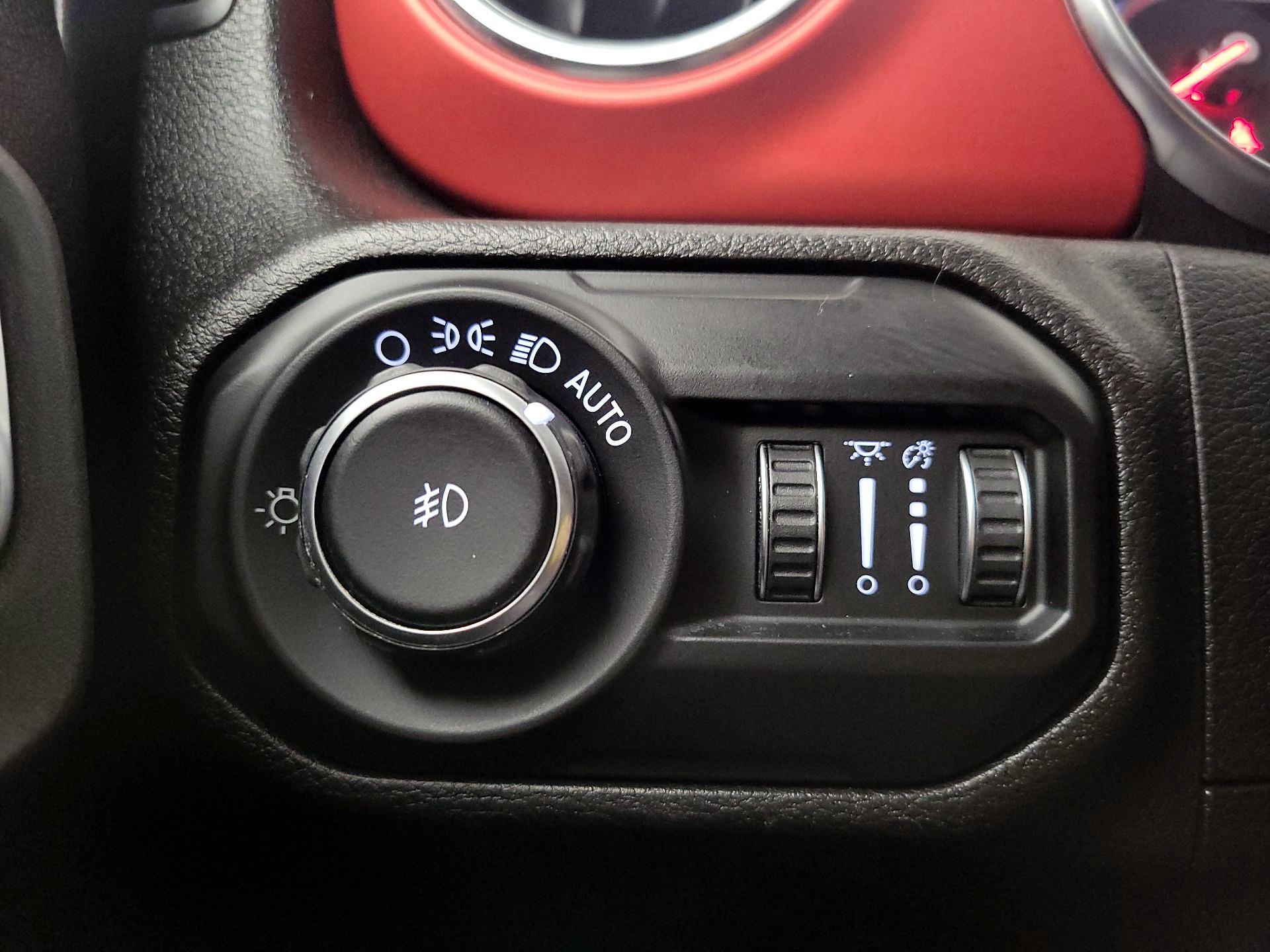 Thumbnail: 2020 Jeep Wrangler - 13