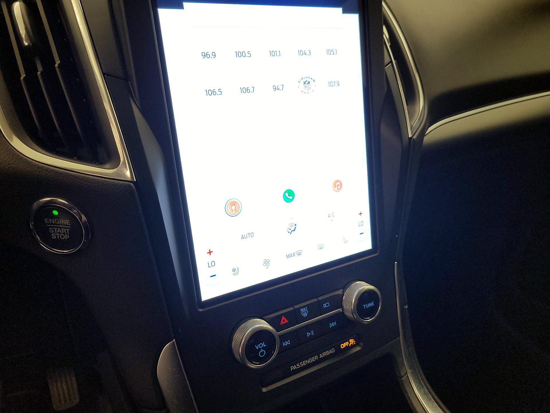 Thumbnail: 2022 Ford Edge - 16
