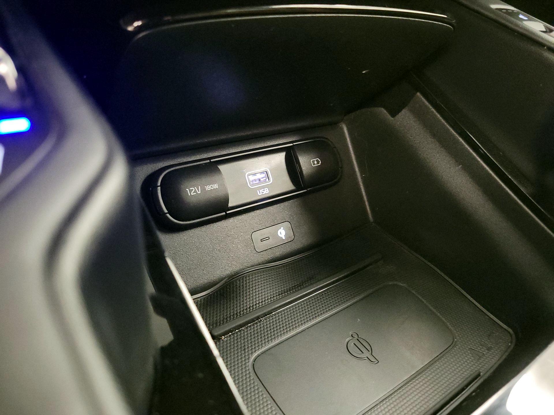 Thumbnail: 2022 Kia Telluride - 19