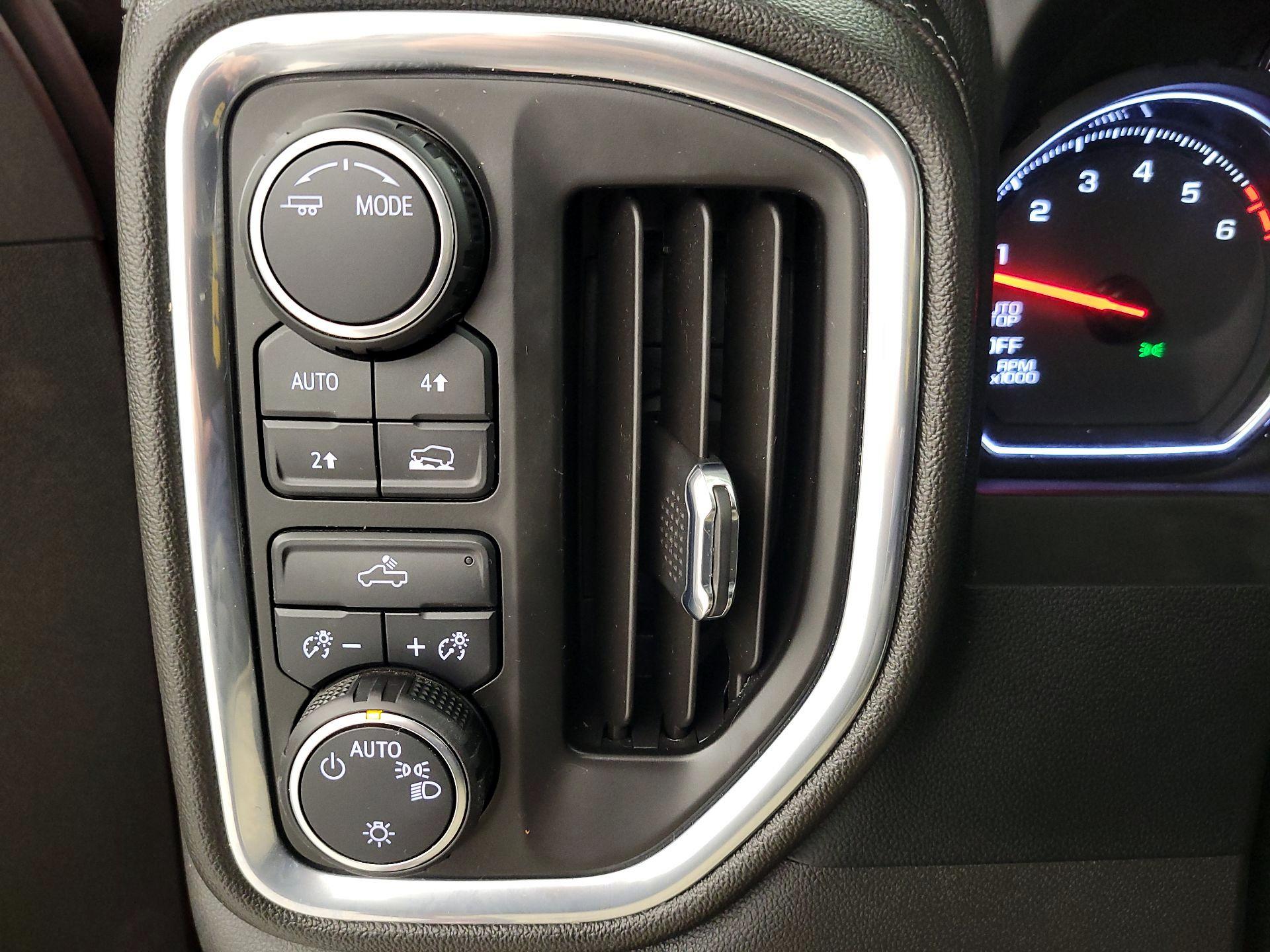 Thumbnail: 2022 Chevrolet Silverado 1500 - 13