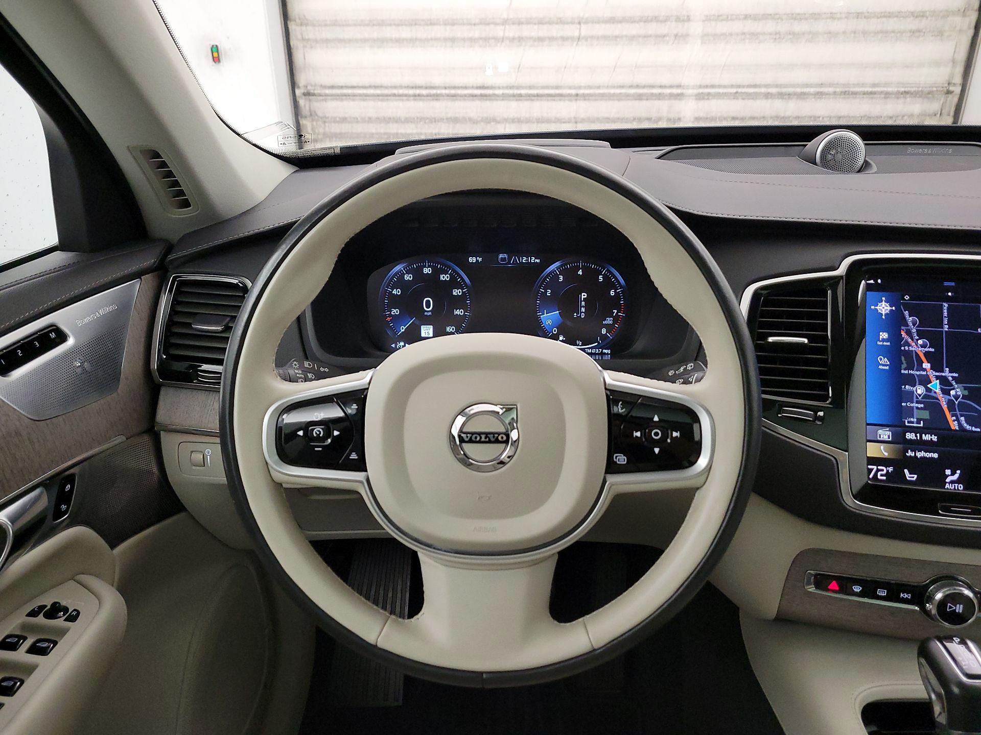 Thumbnail: 2022 Volvo XC90 - 10